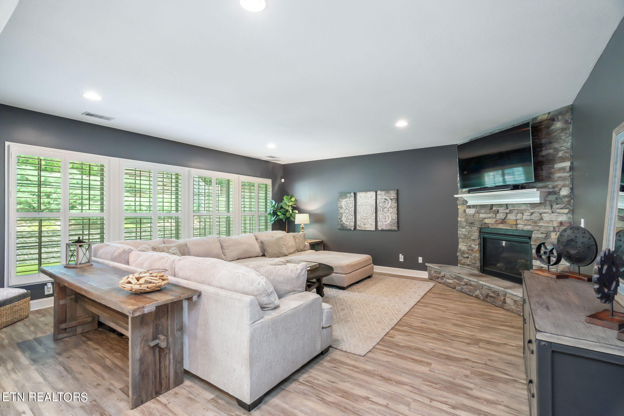 1408 Mossy Rock Lane