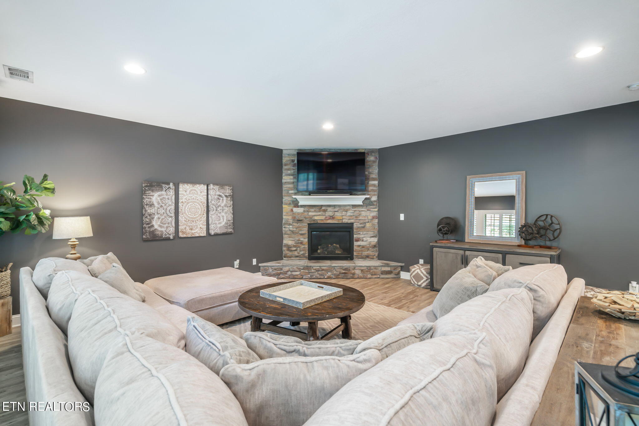 1408 Mossy Rock Lane