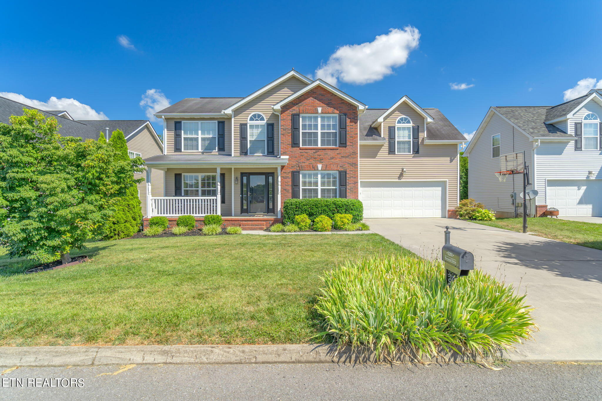 5201 Horsestall Drive