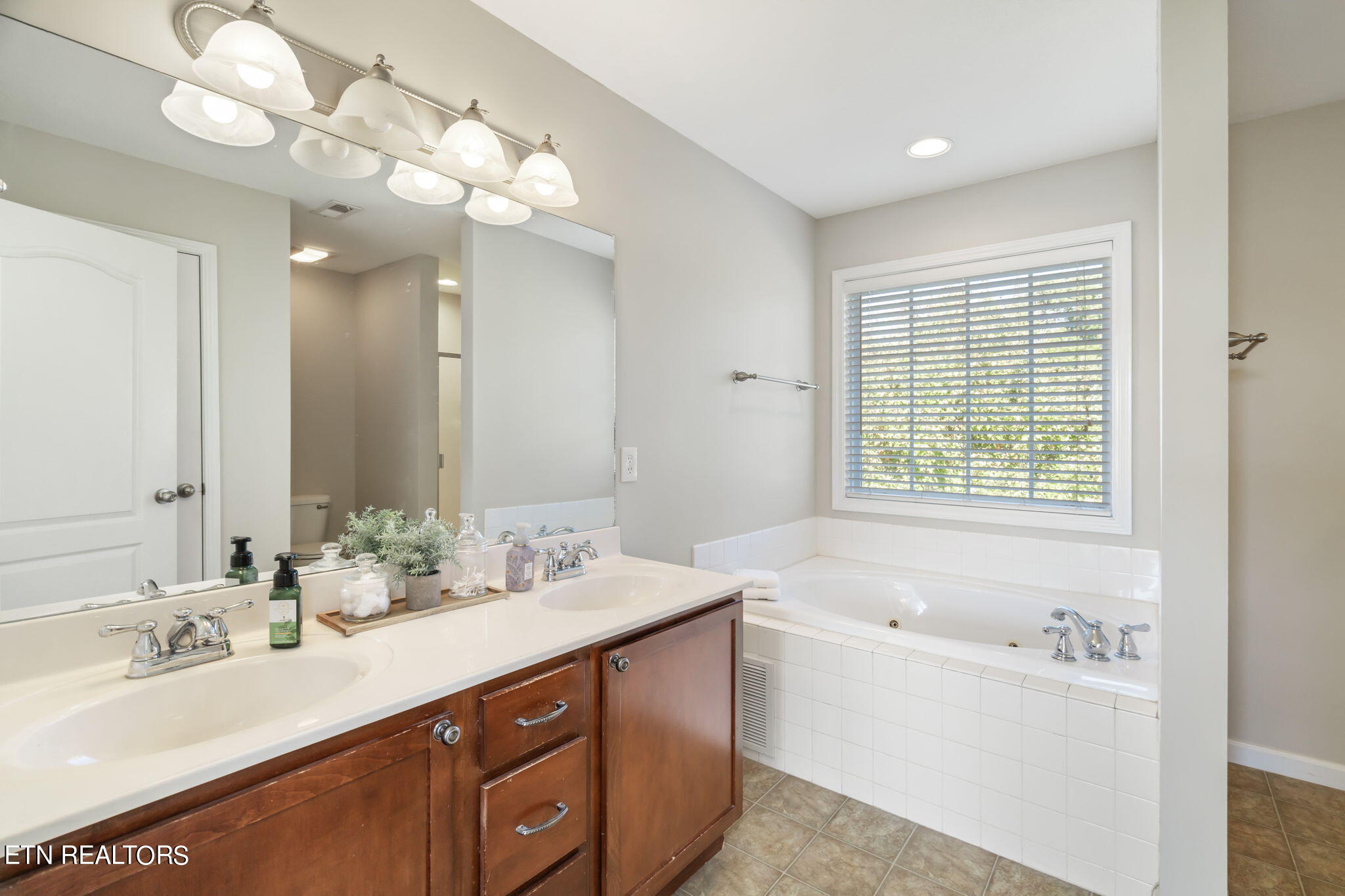 5201 Horsestall Drive