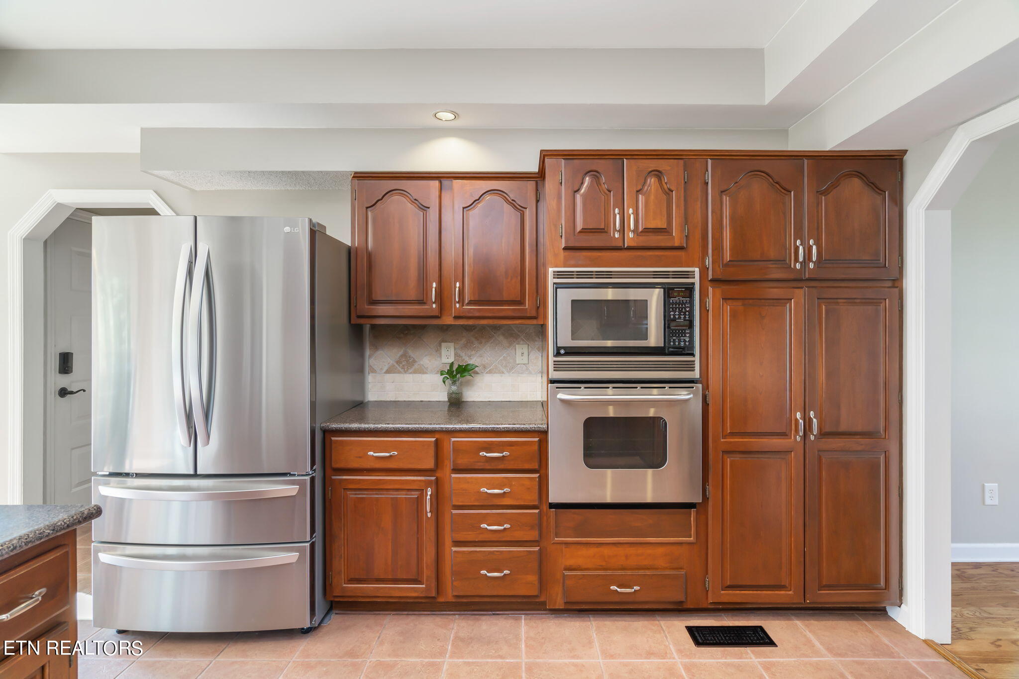 5805 Penshurst Court