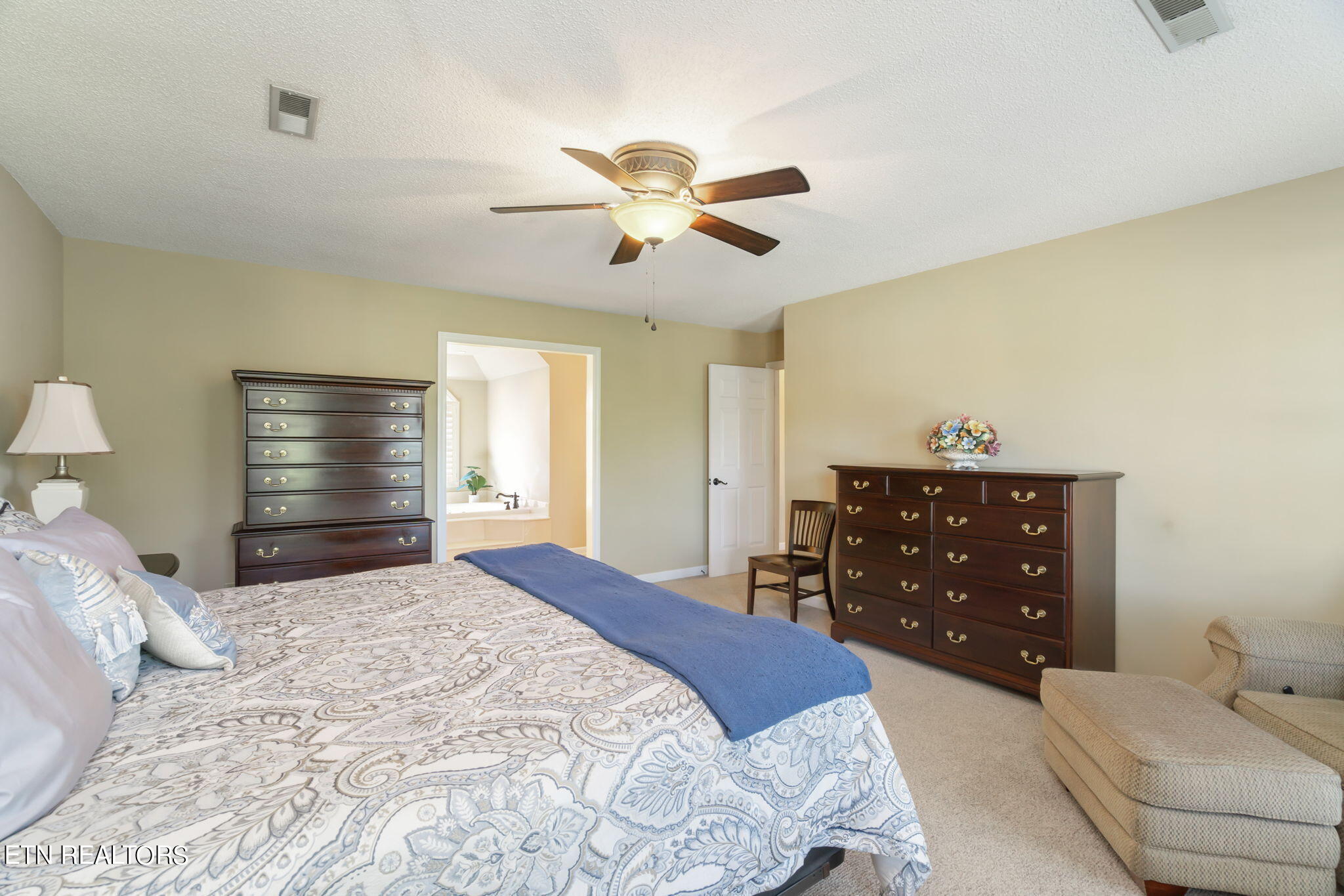 5805 Penshurst Court