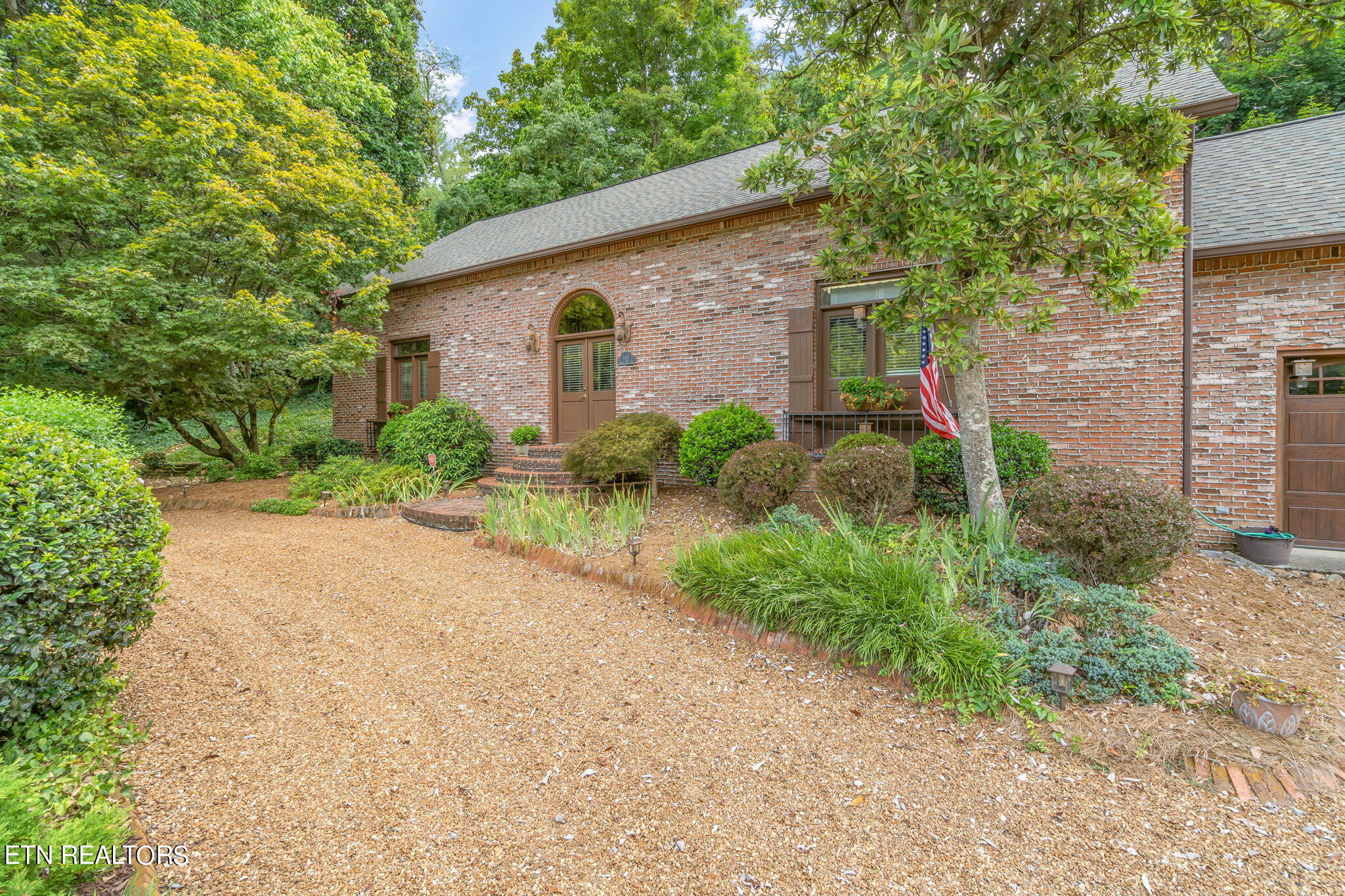 635 SW Blows Ferry Rd