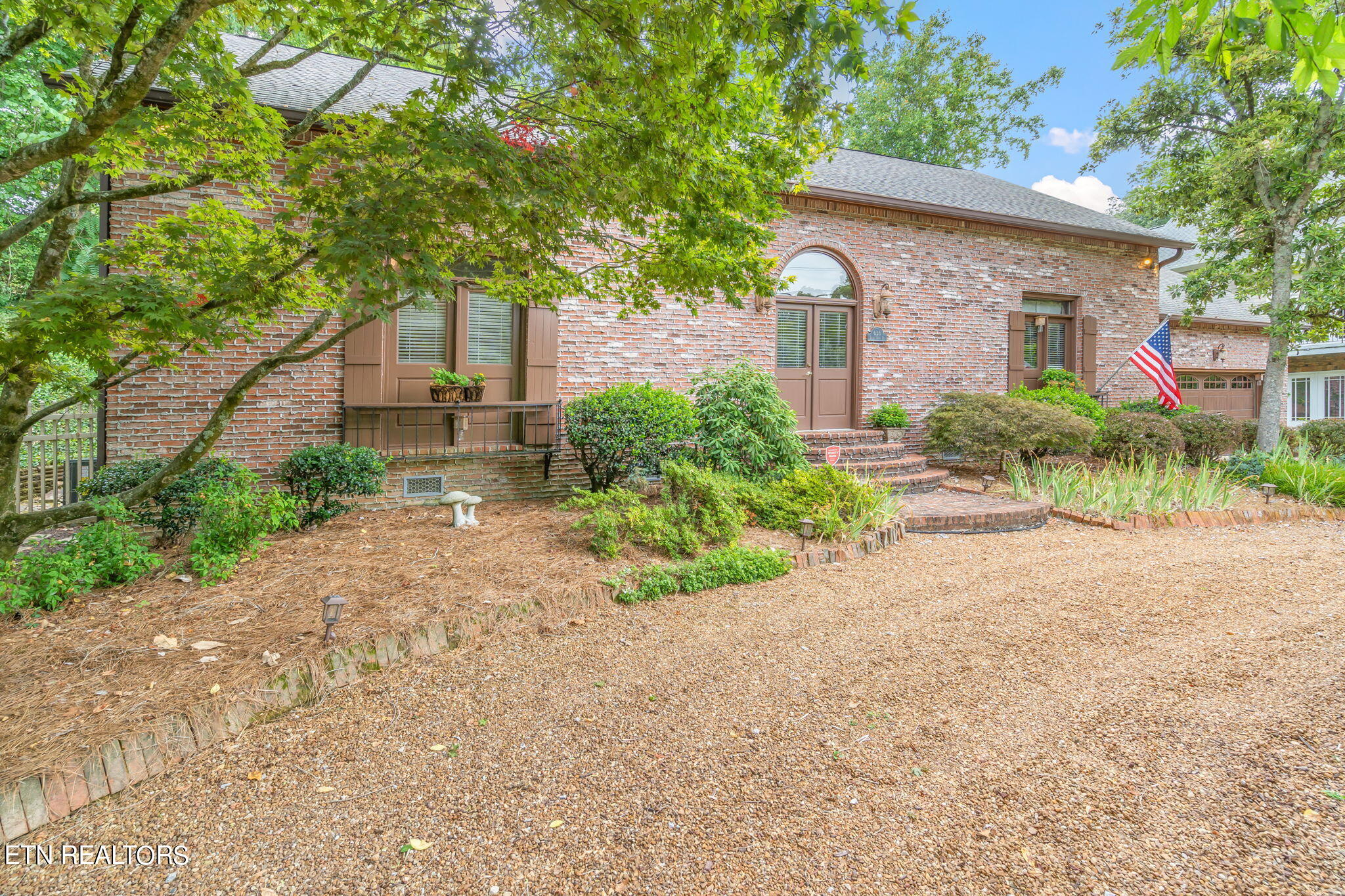 635 SW Blows Ferry Rd