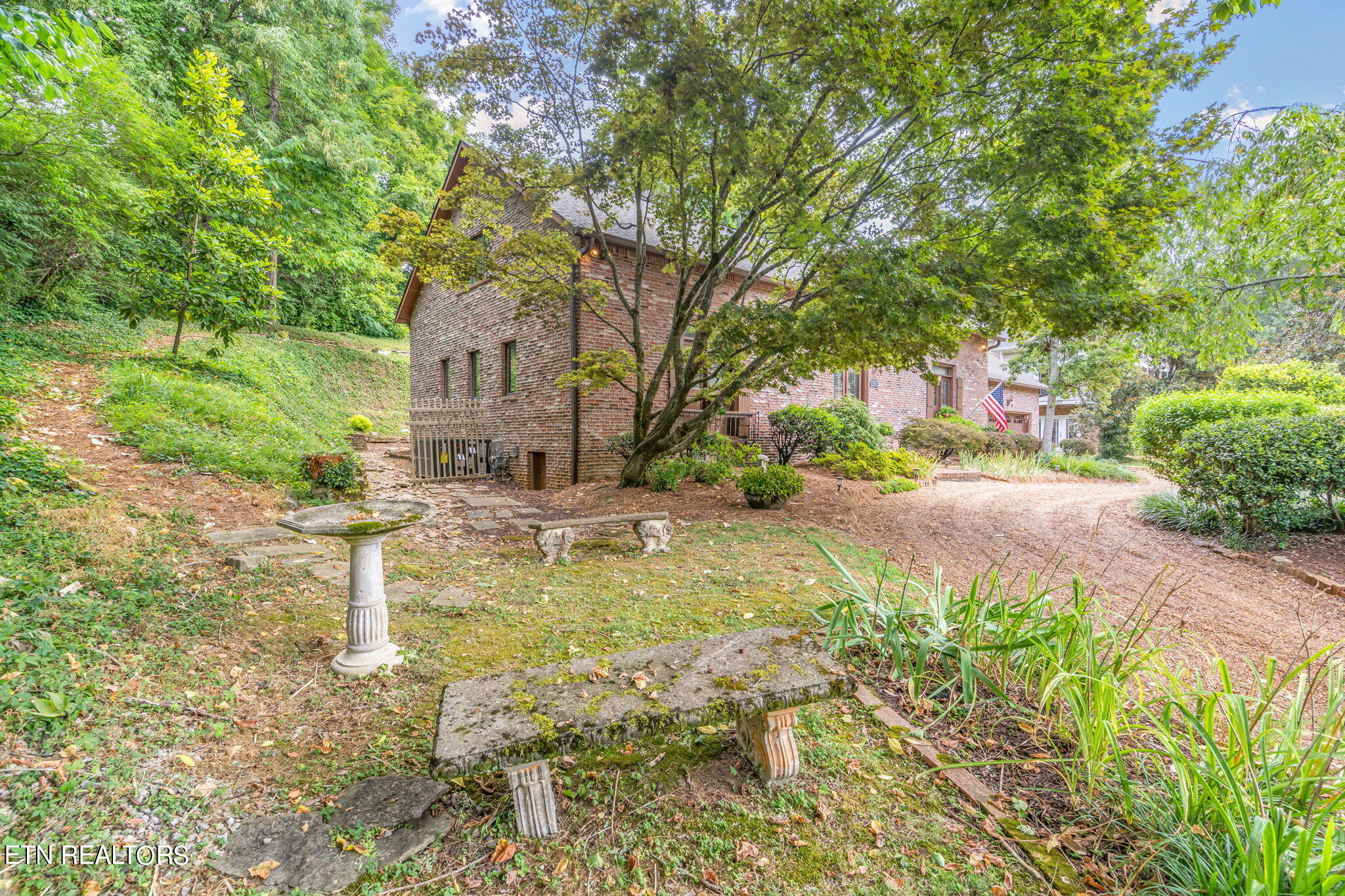 635 SW Blows Ferry Rd