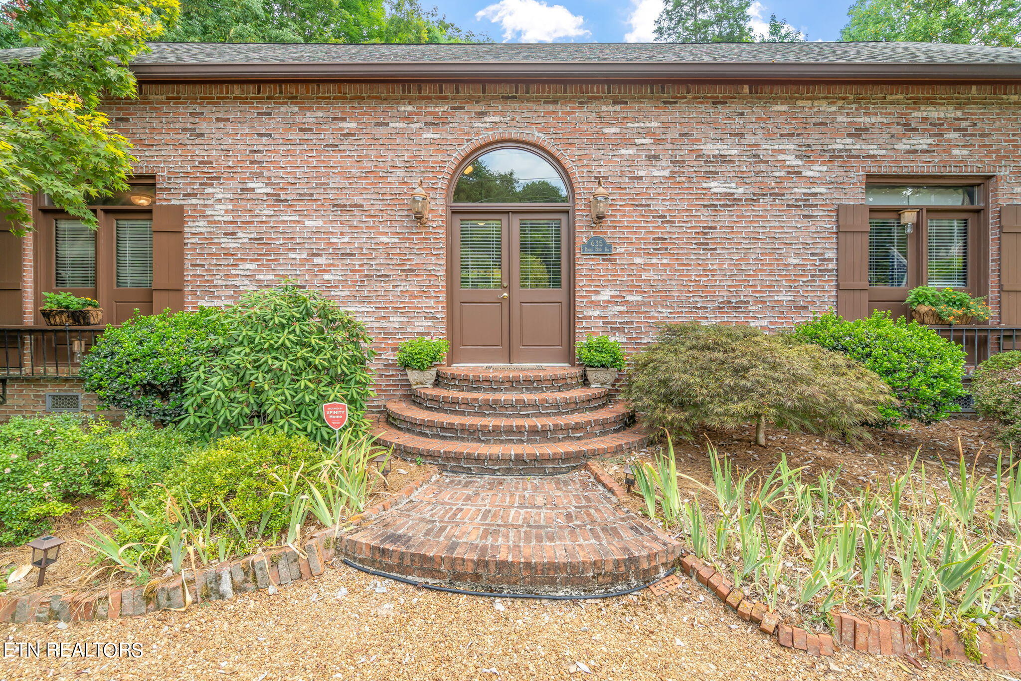 635 SW Blows Ferry Rd