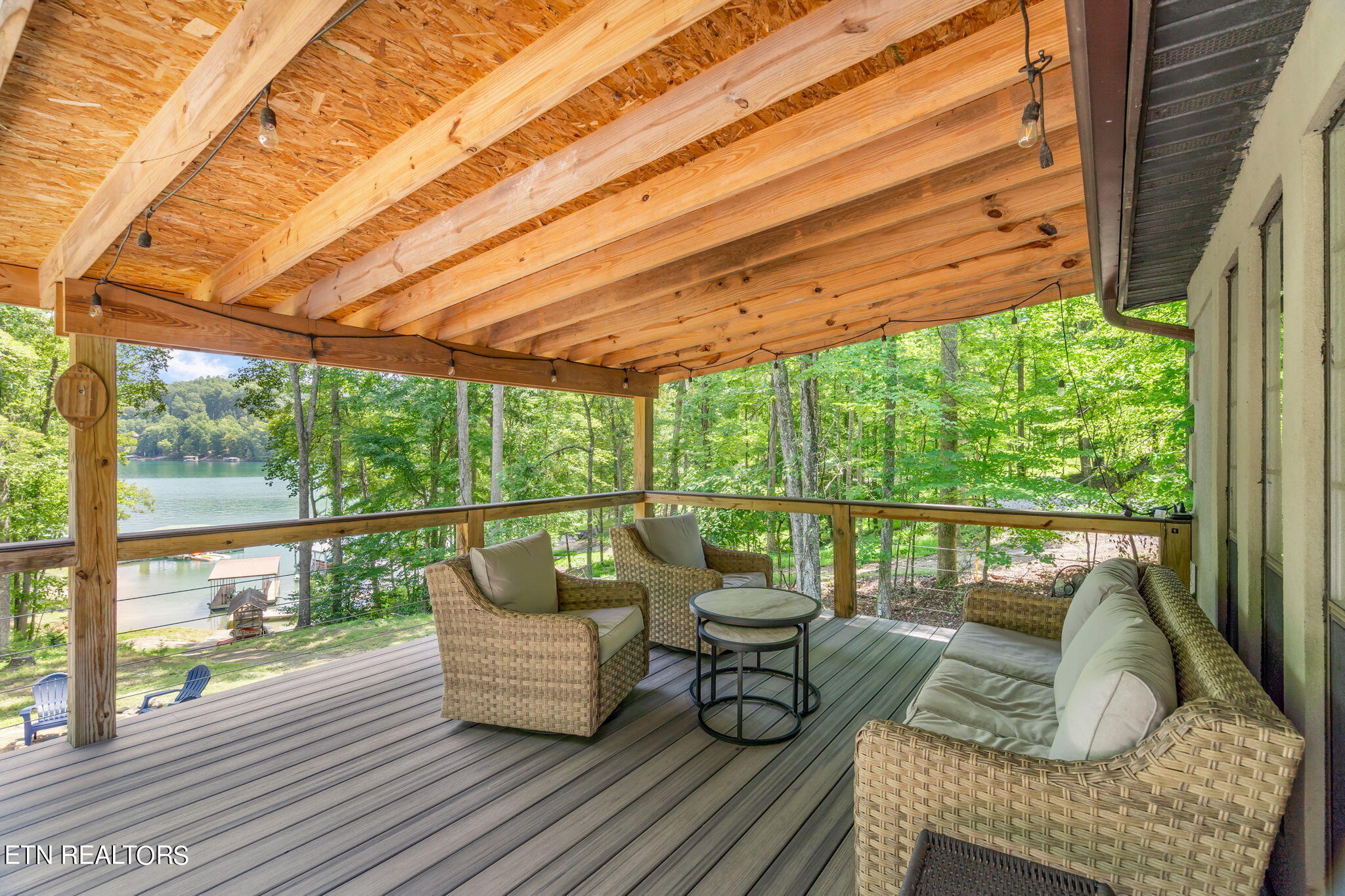 395 Fox Lake Lane, LaFollette