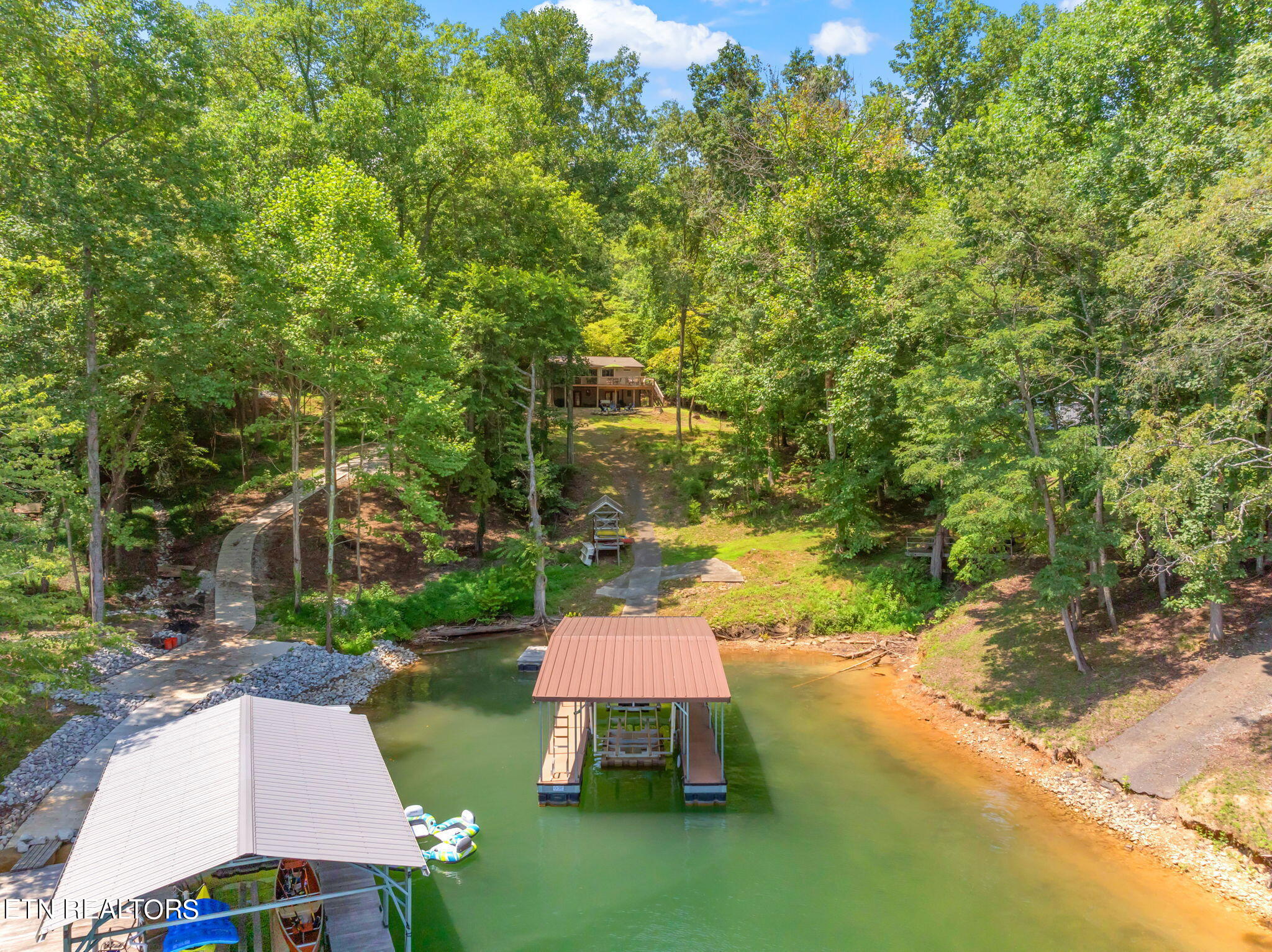 395 Fox Lake Lane, LaFollette