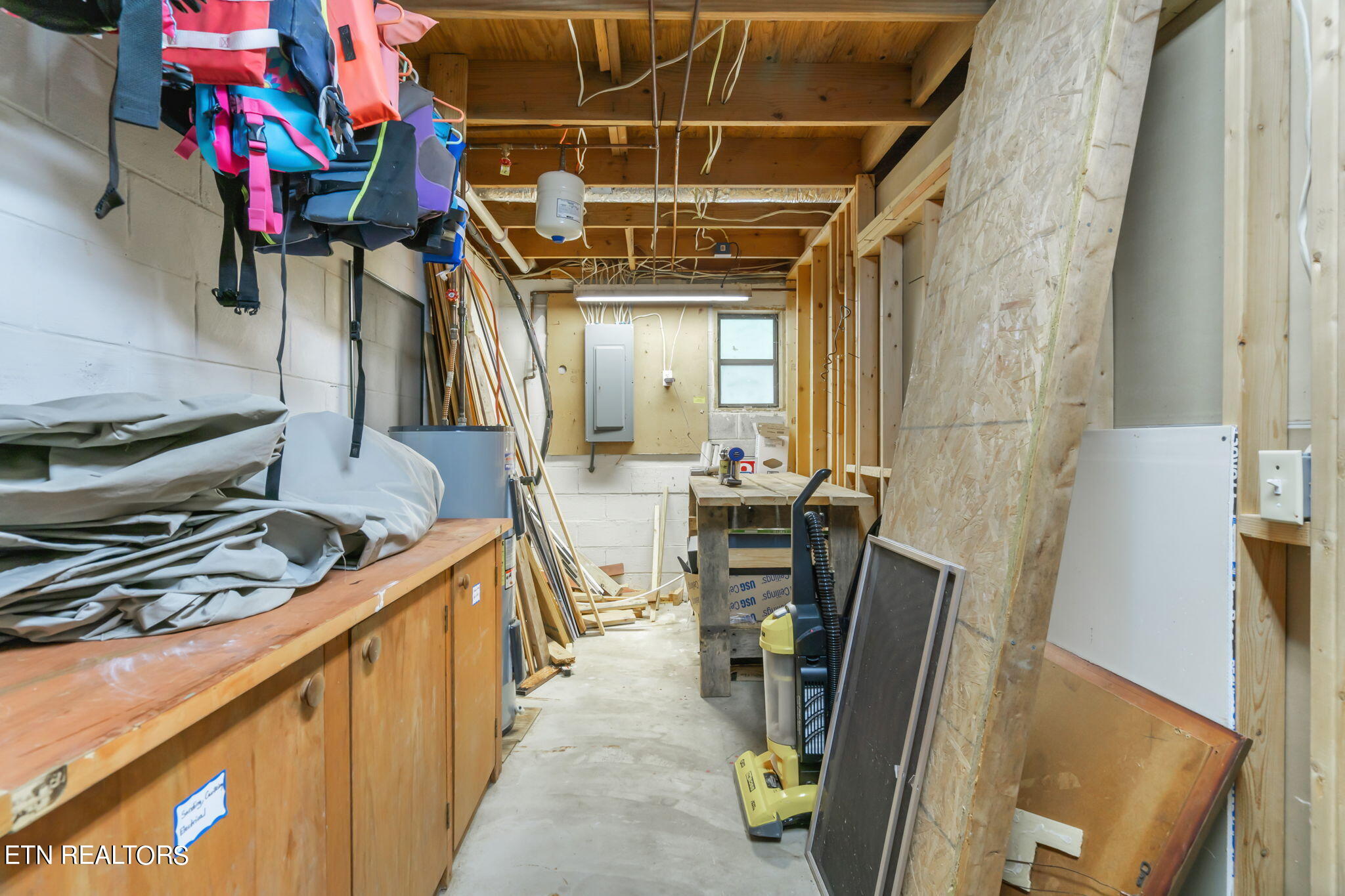 395 Fox Lake Lane, LaFollette