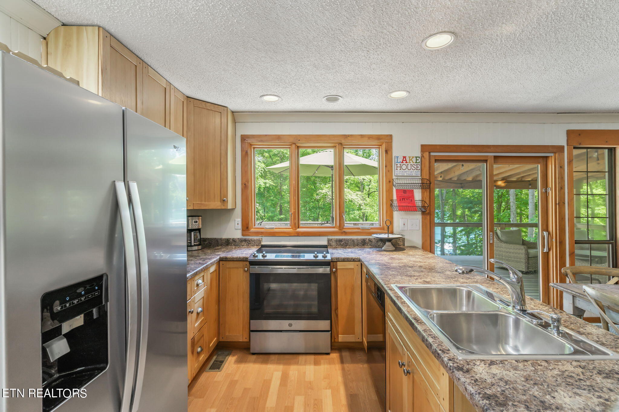 395 Fox Lake Lane, LaFollette