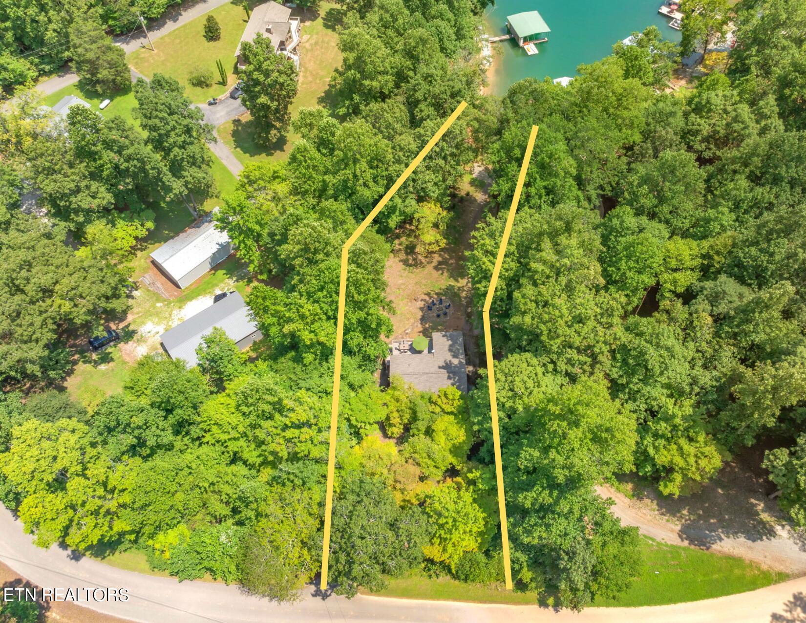 395 Fox Lake Lane, LaFollette