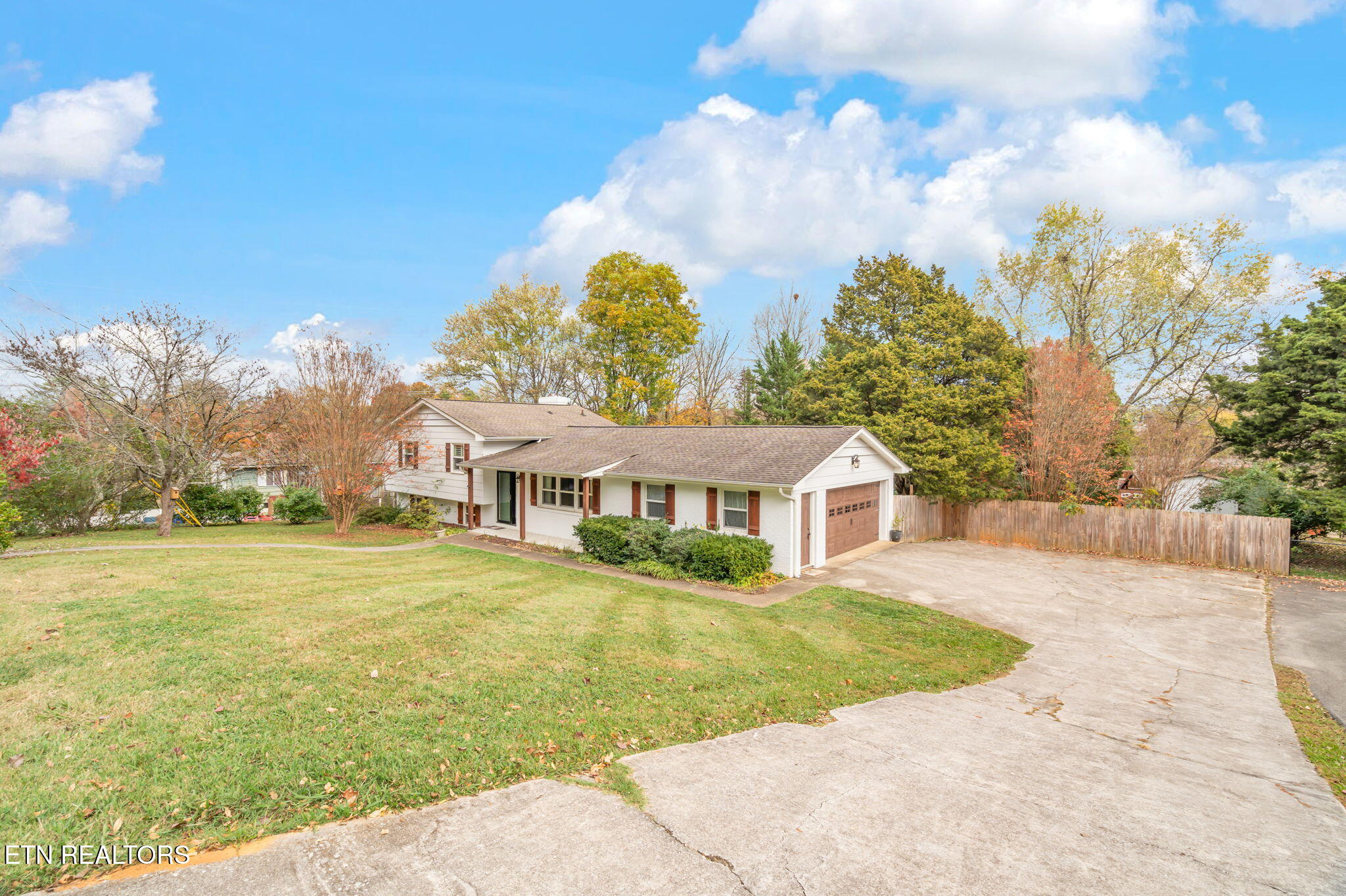 7504 NW Deane Hill Drive