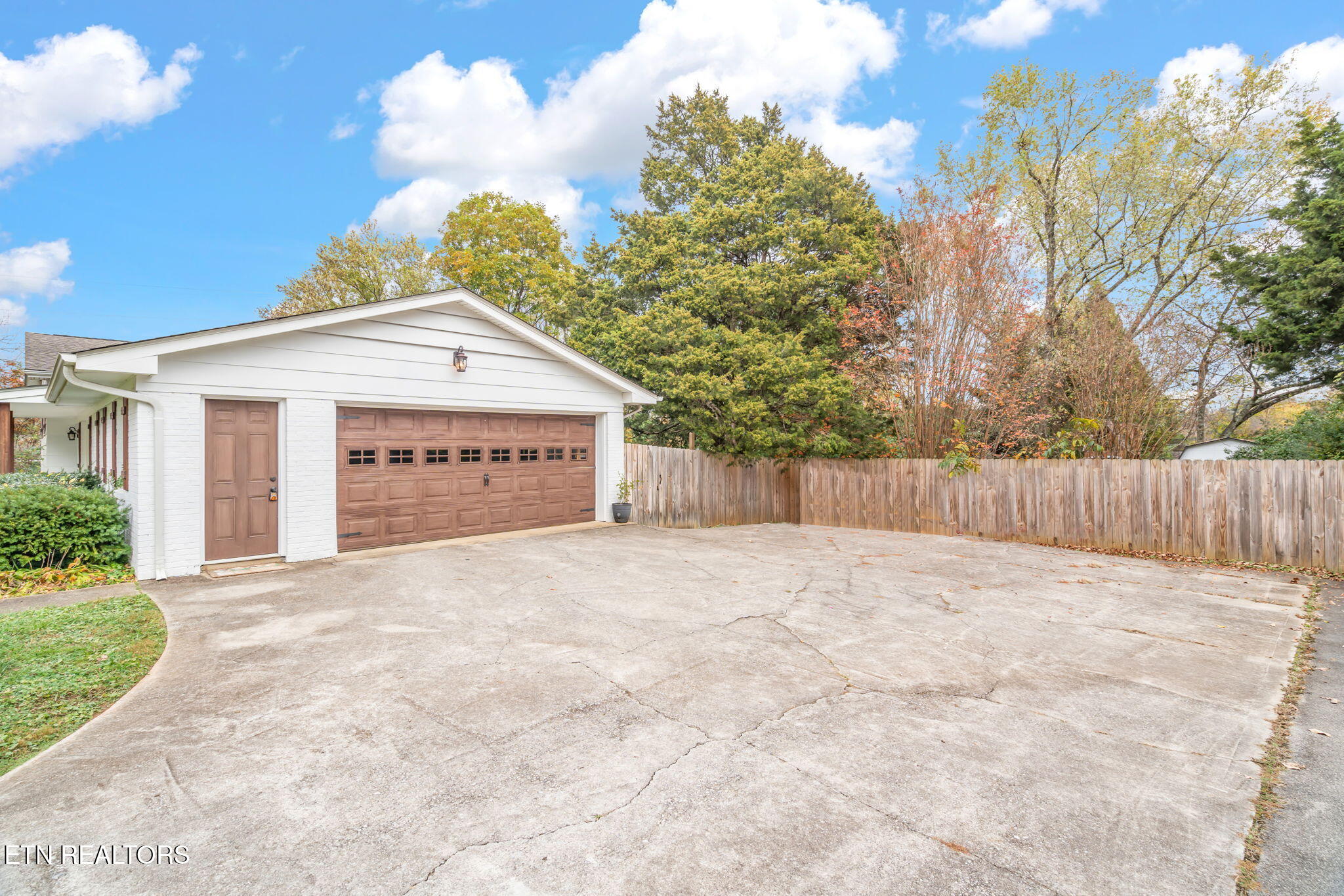 7504 NW Deane Hill Drive