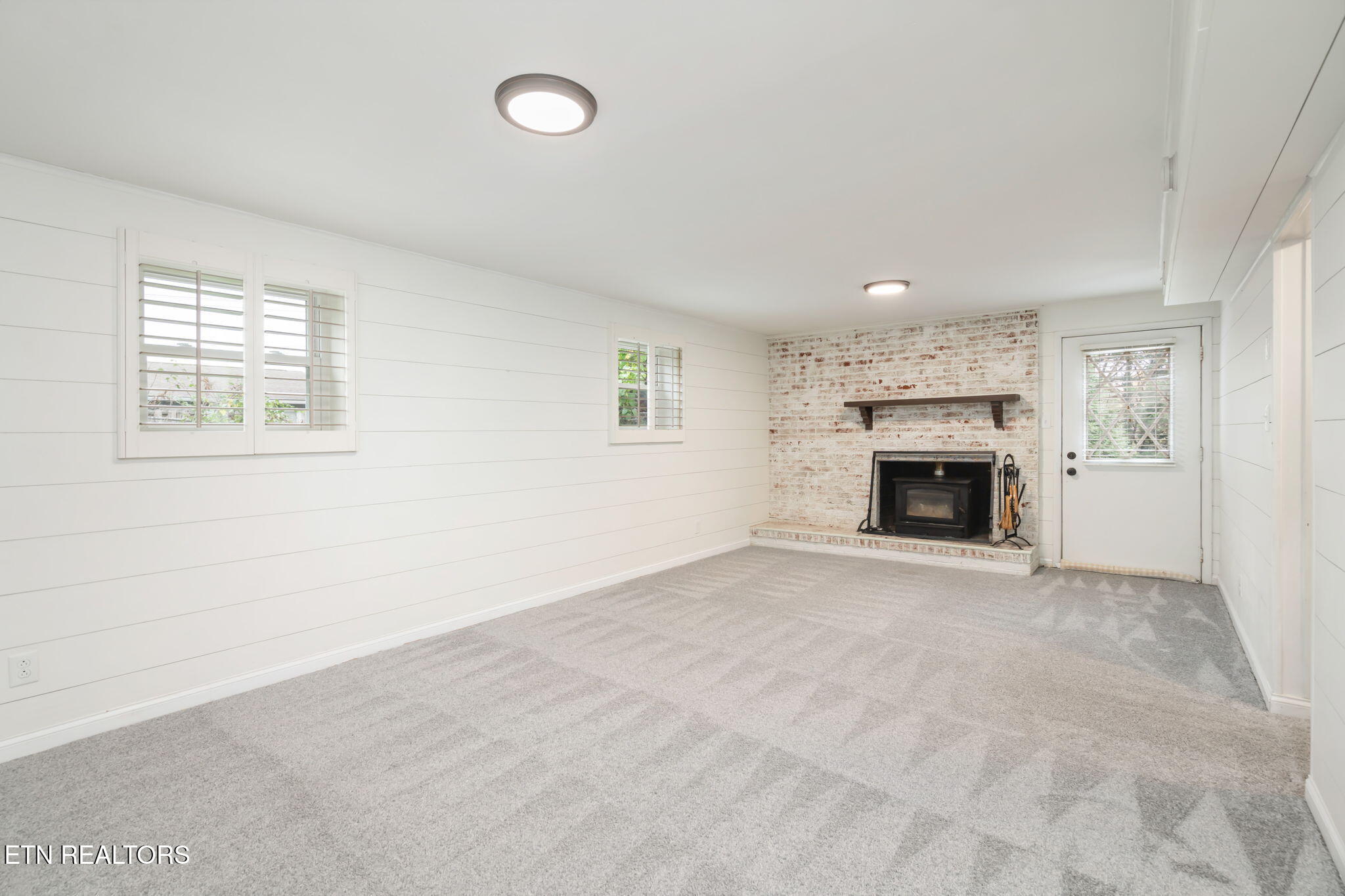 7504 NW Deane Hill Drive