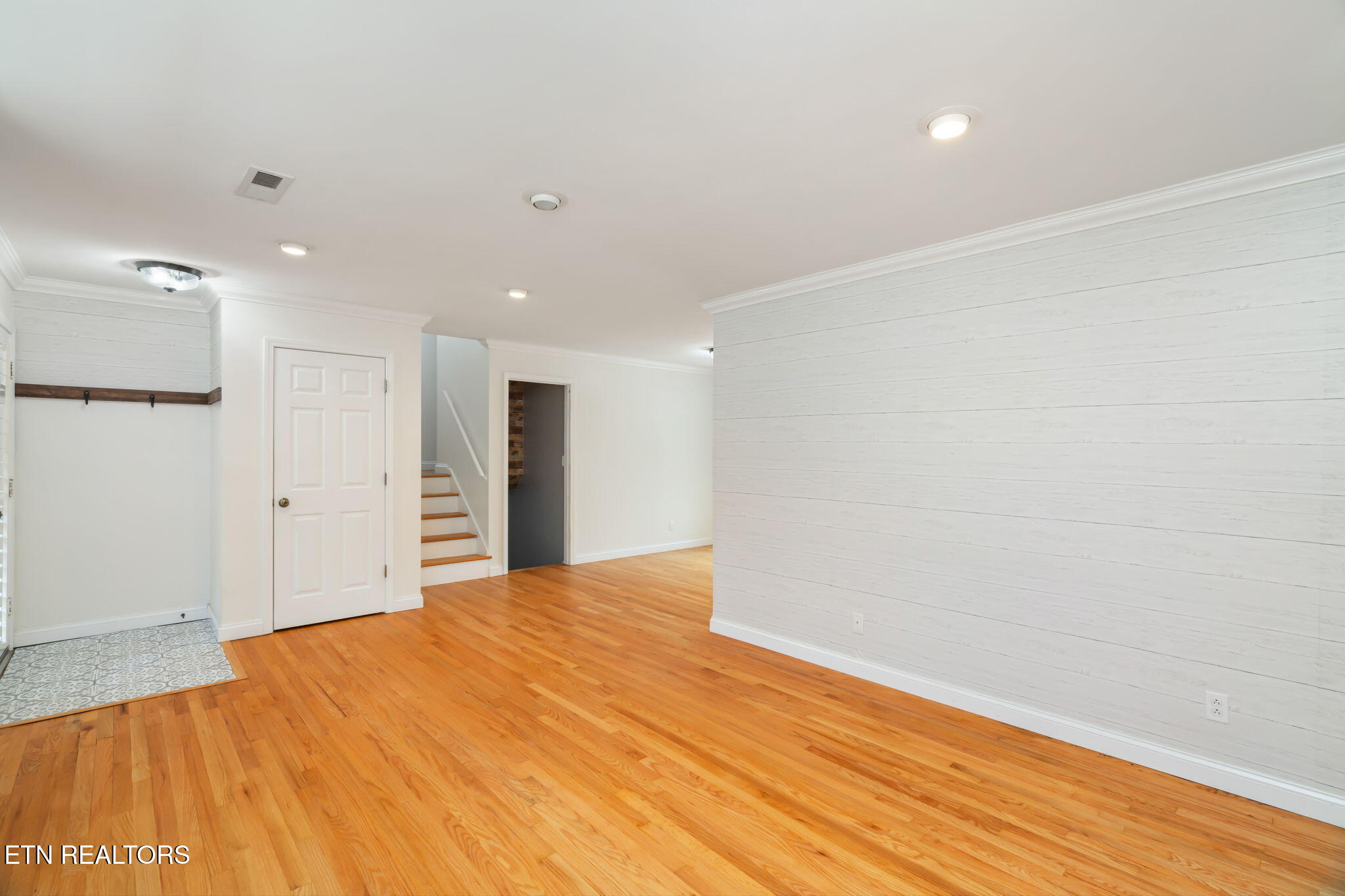 7504 NW Deane Hill Drive