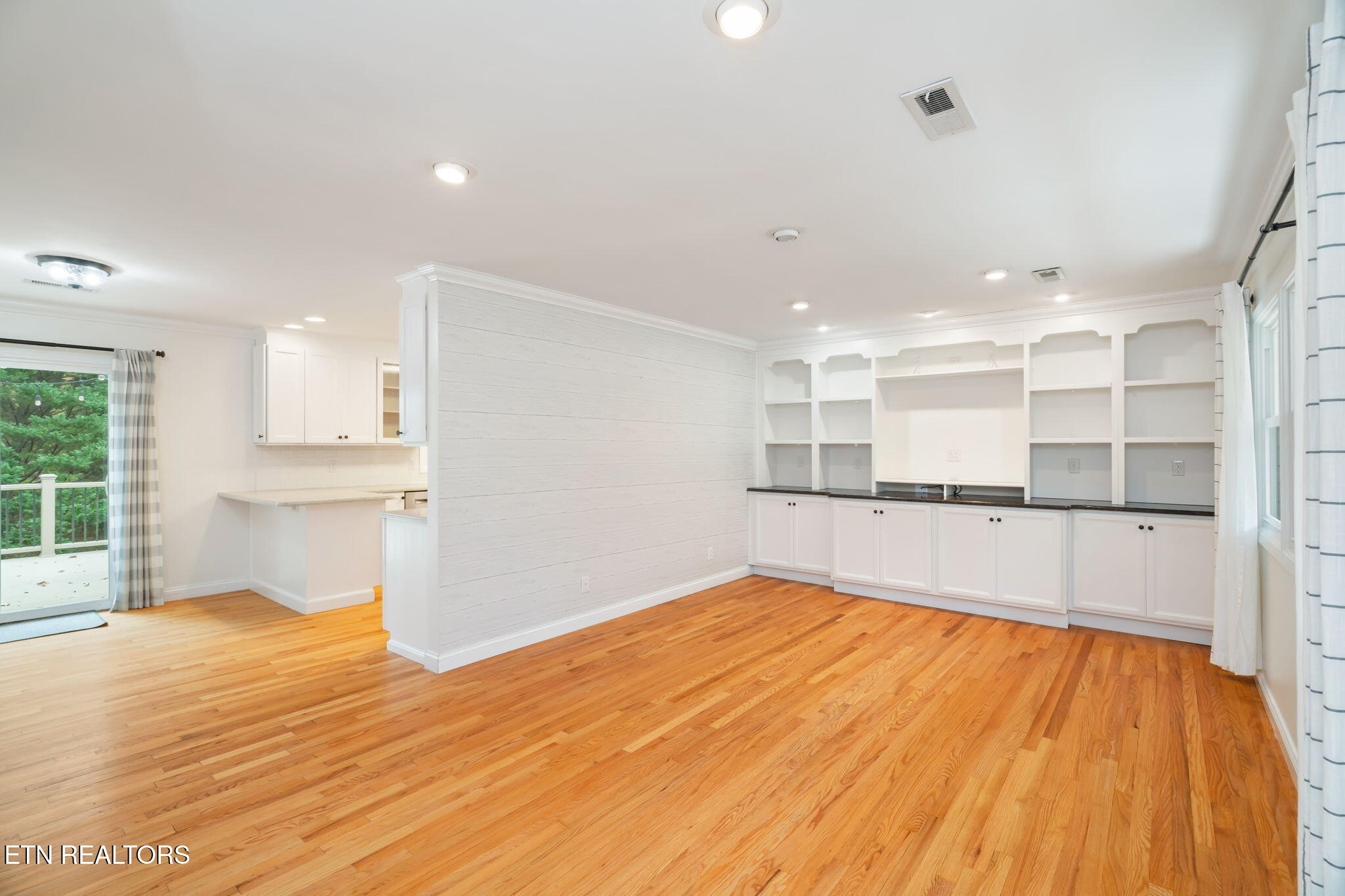 7504 NW Deane Hill Drive