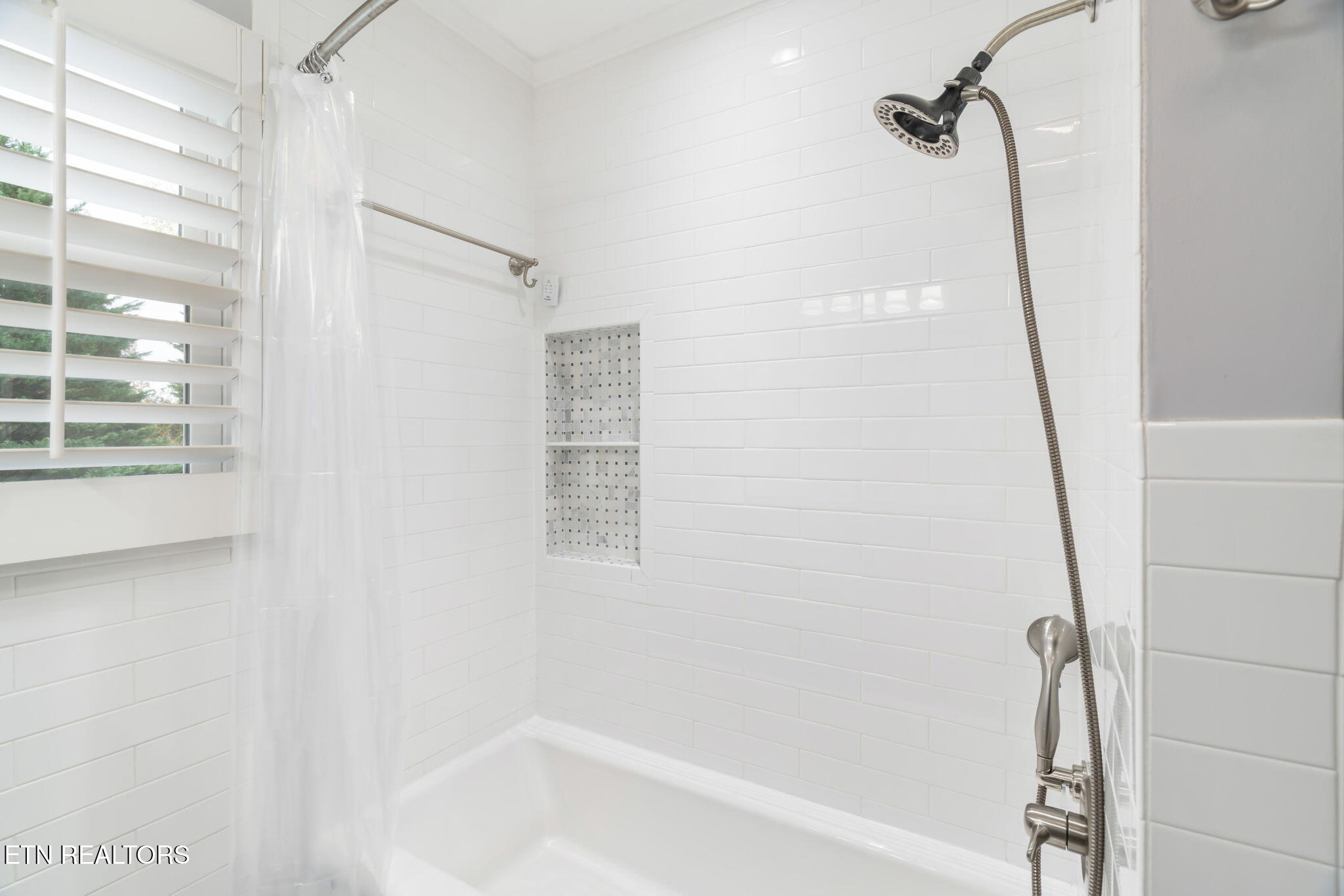 7504 NW Deane Hill Drive