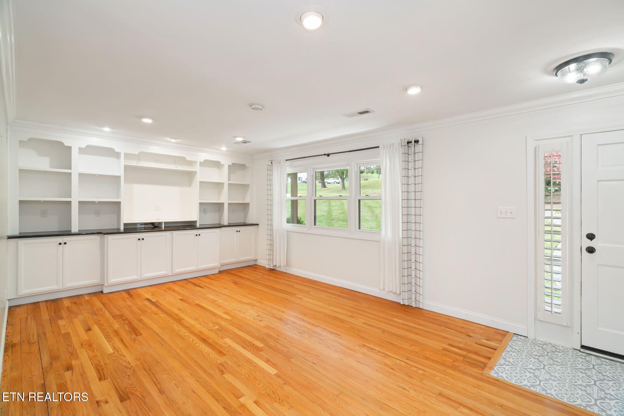 7504 NW Deane Hill Drive