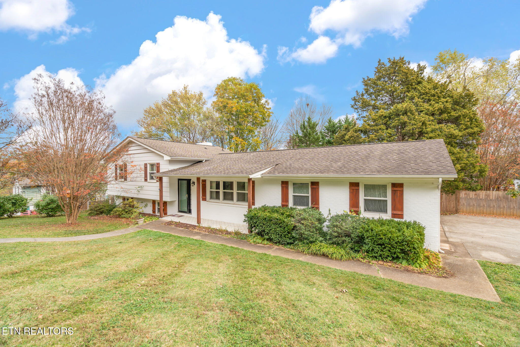 7504 NW Deane Hill Drive