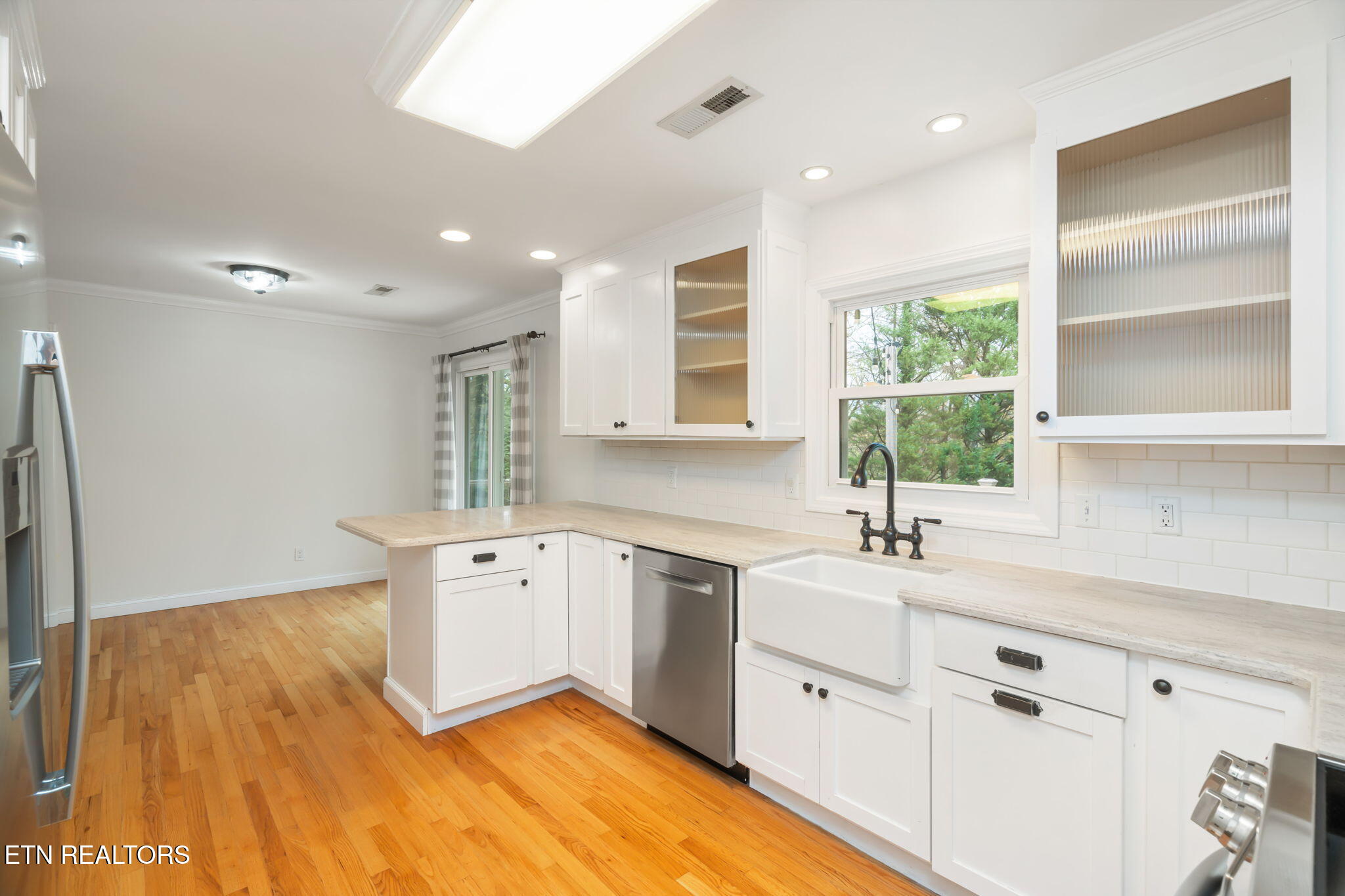 7504 NW Deane Hill Drive