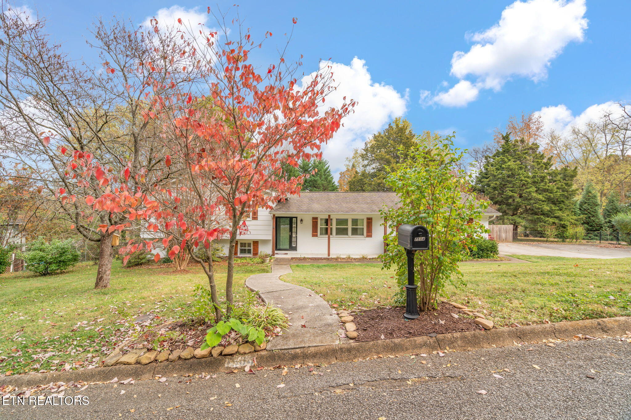 7504 NW Deane Hill Drive