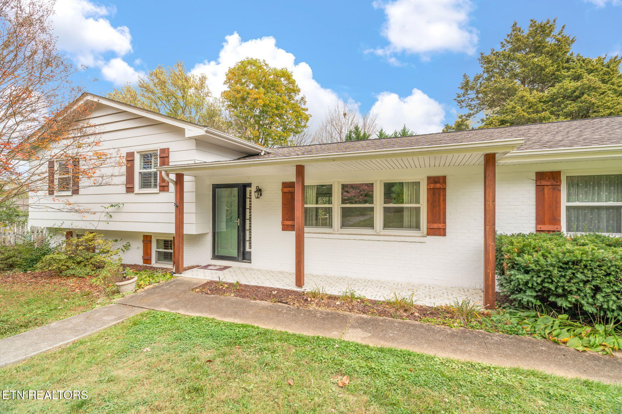 7504 NW Deane Hill Drive