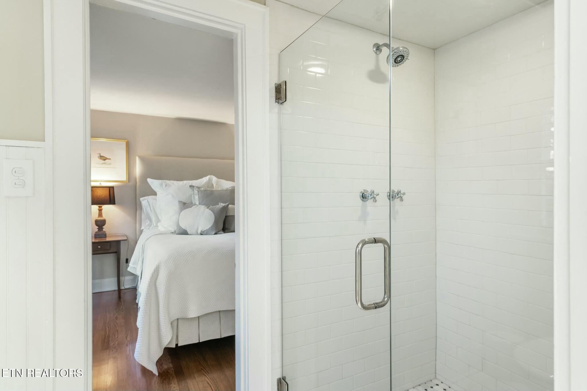 704 Forest Heights Rd