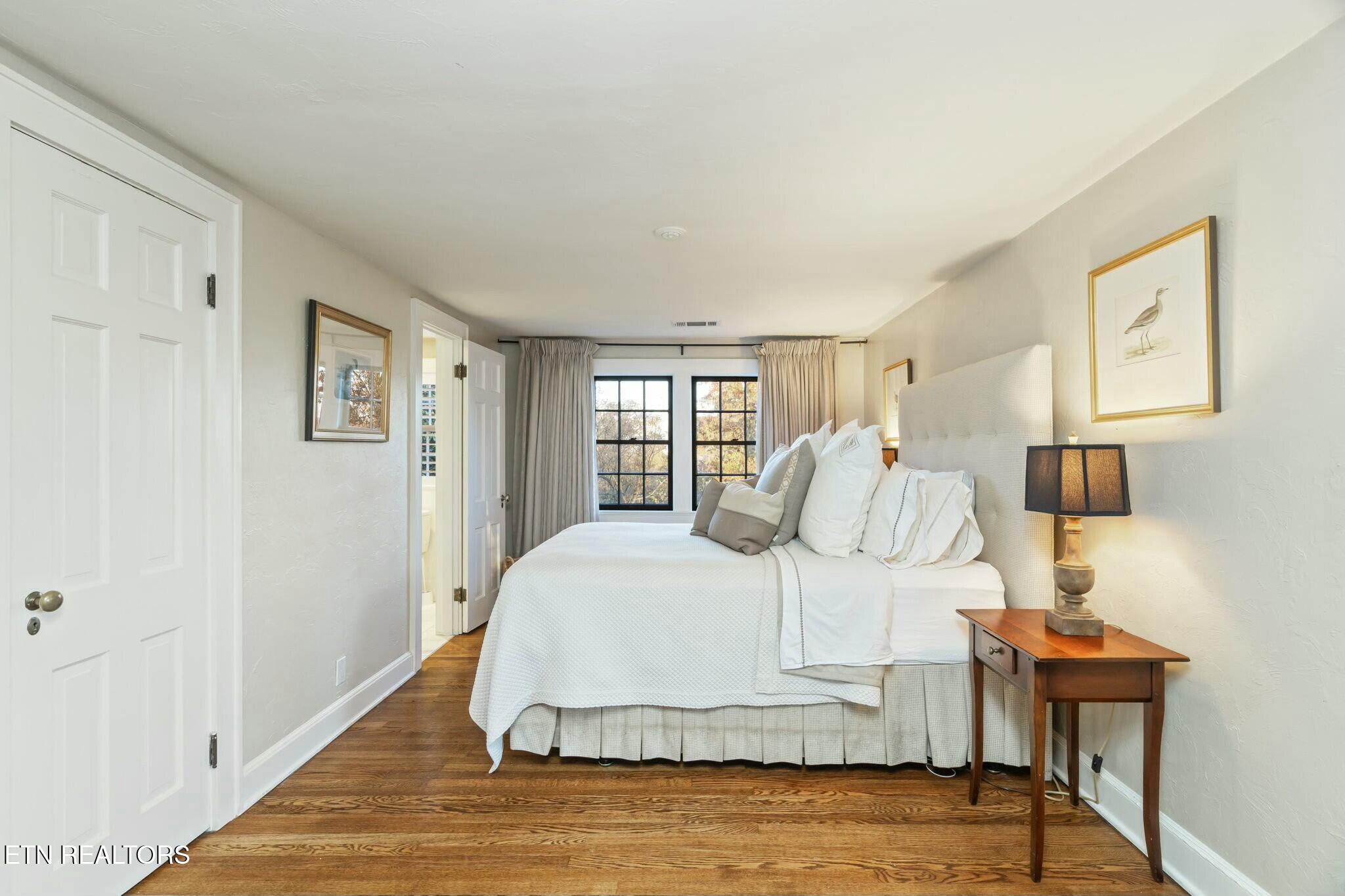 704 Forest Heights Rd