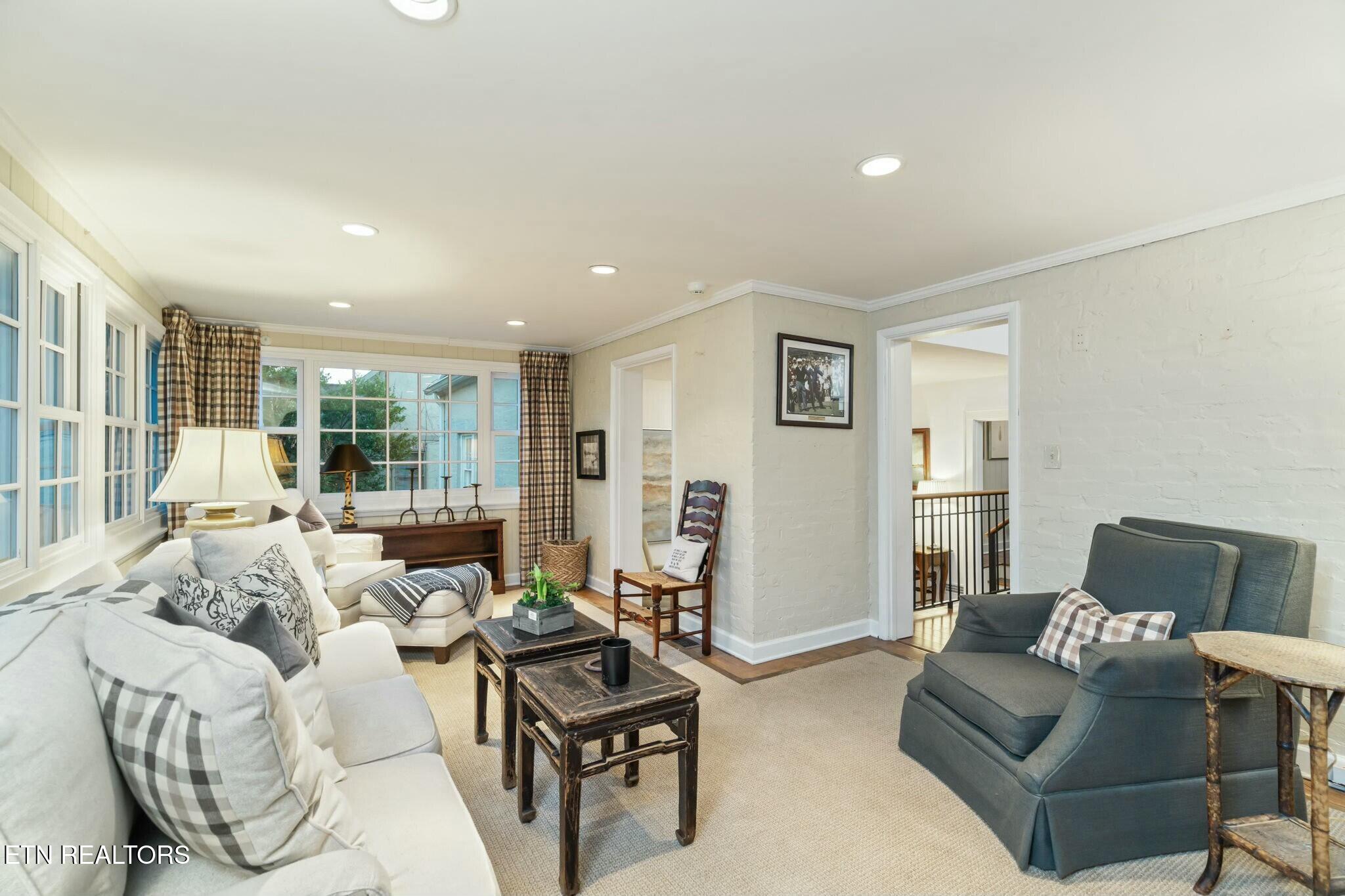 704 Forest Heights Rd