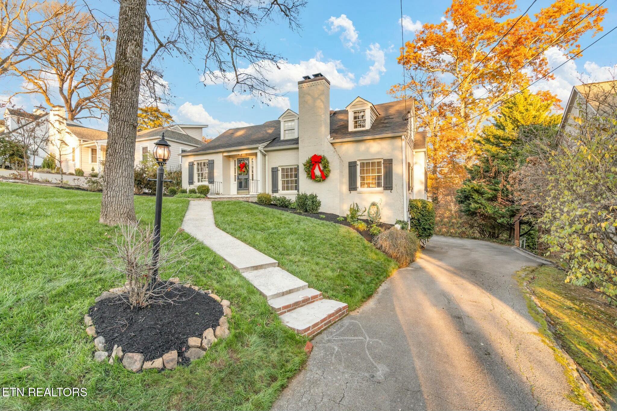 704 Forest Heights Rd