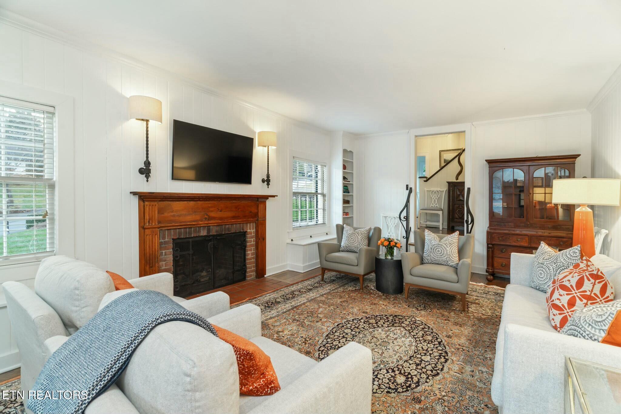 704 Forest Heights Rd