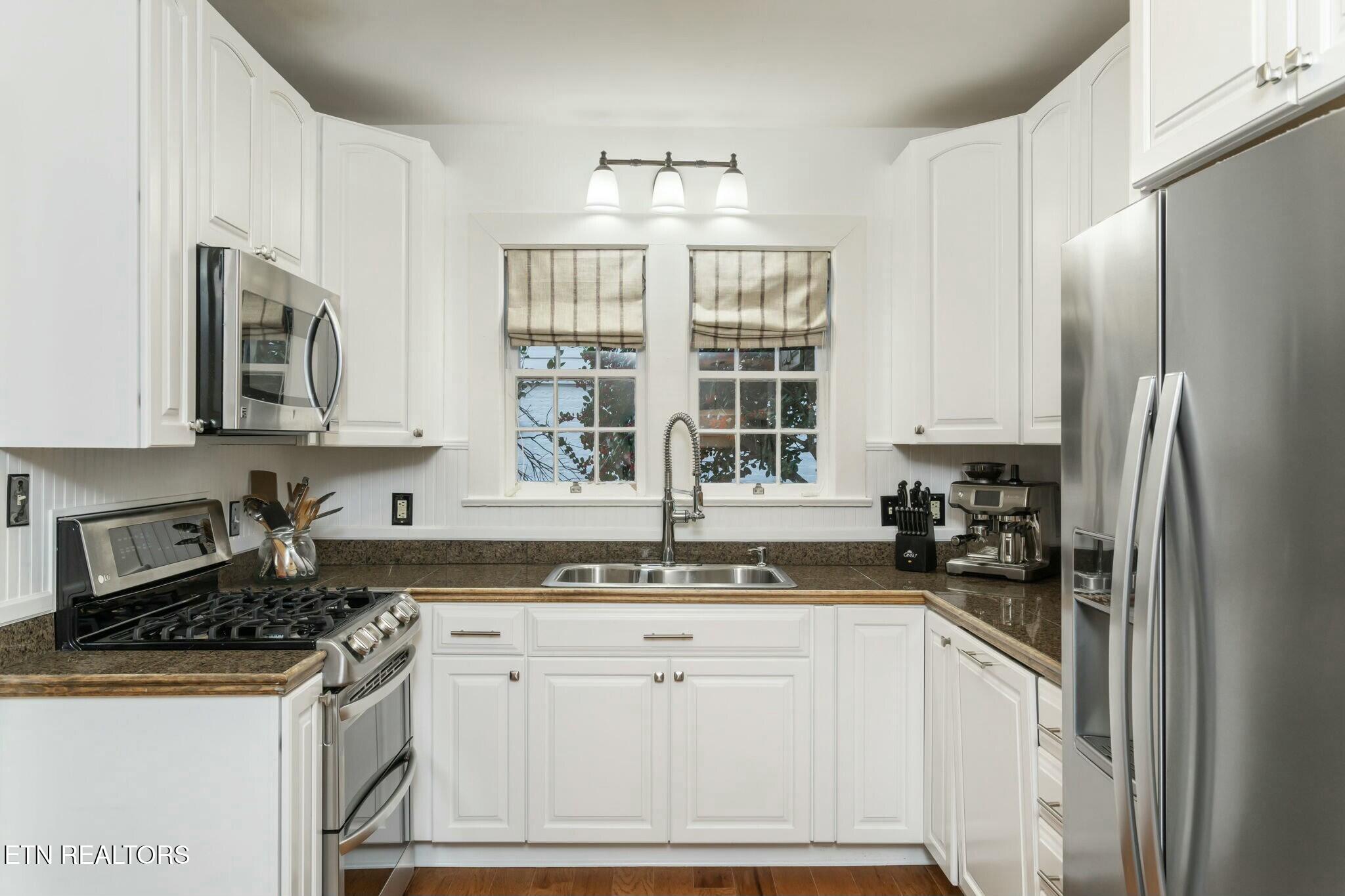 704 Forest Heights Rd