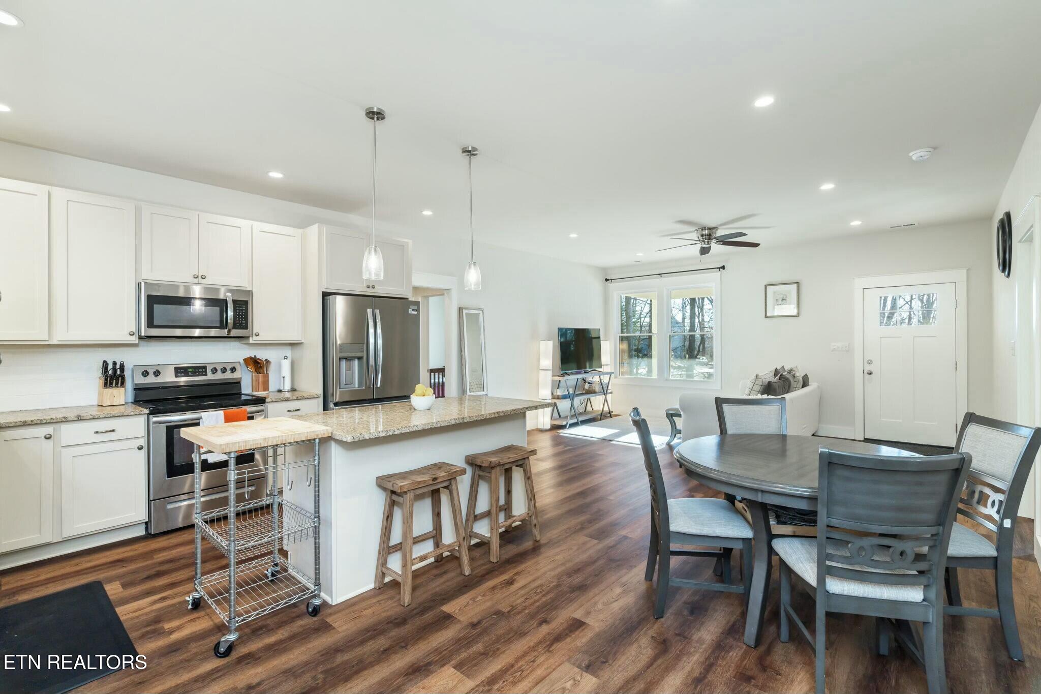 4421 Mockingbird Lane