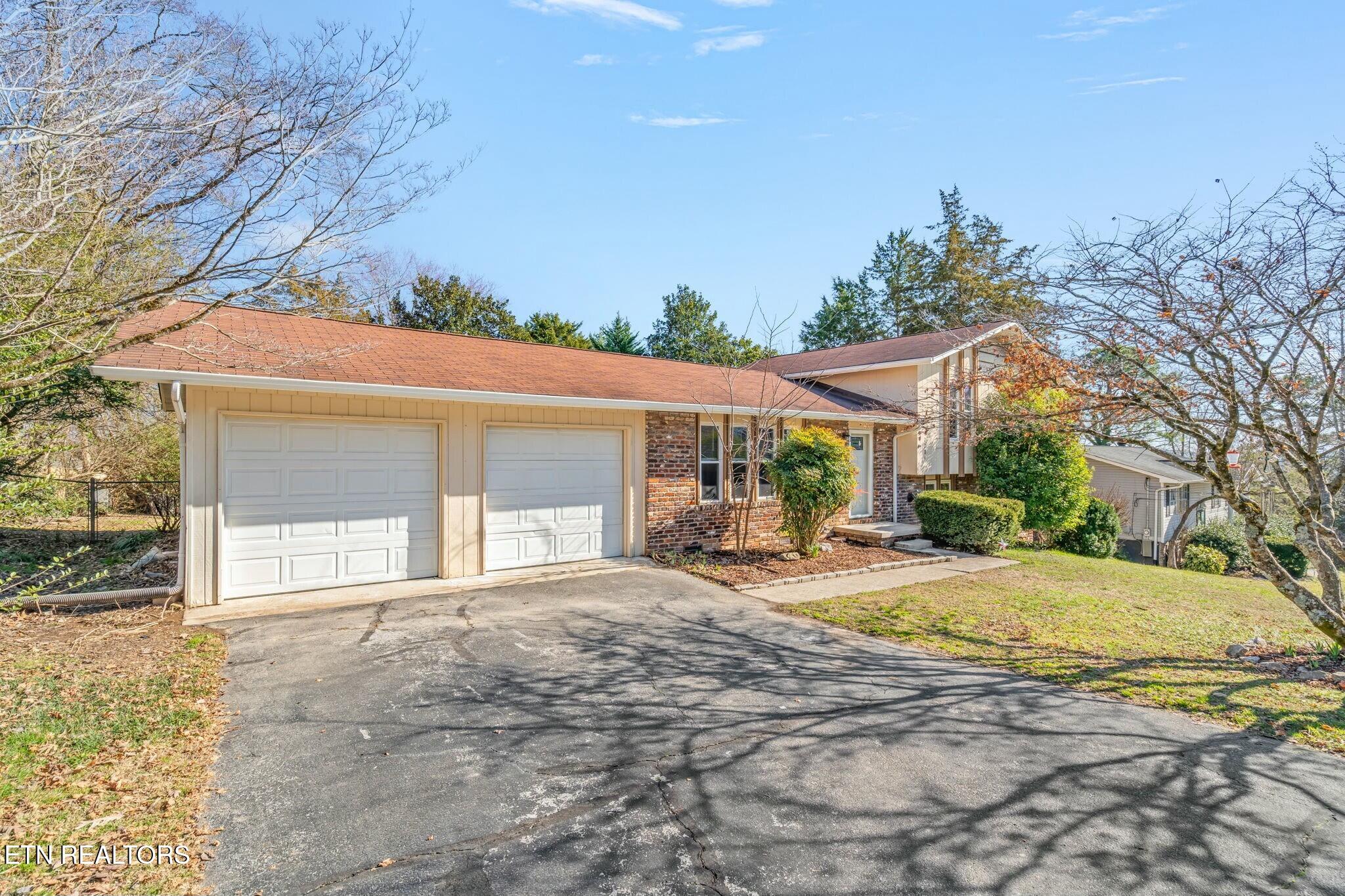 12204 W Kings Gate Rd