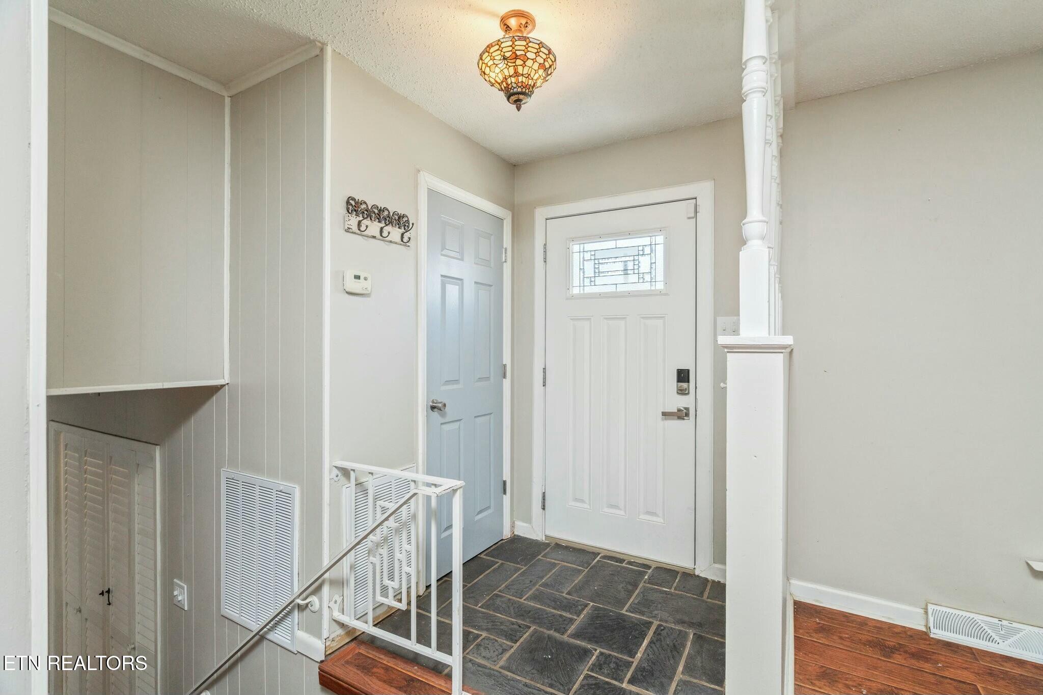 12204 W Kings Gate Rd