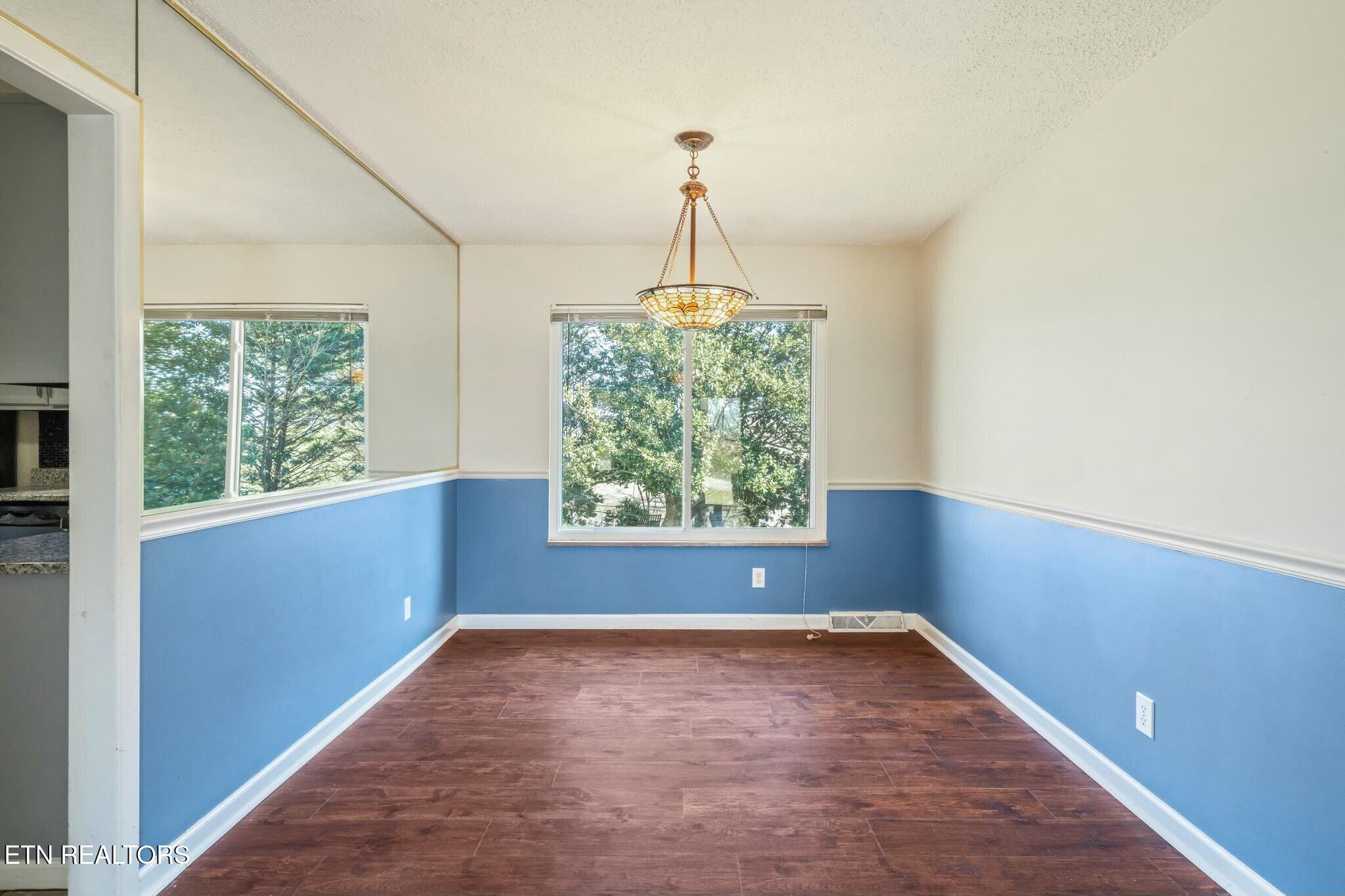 12204 W Kings Gate Rd