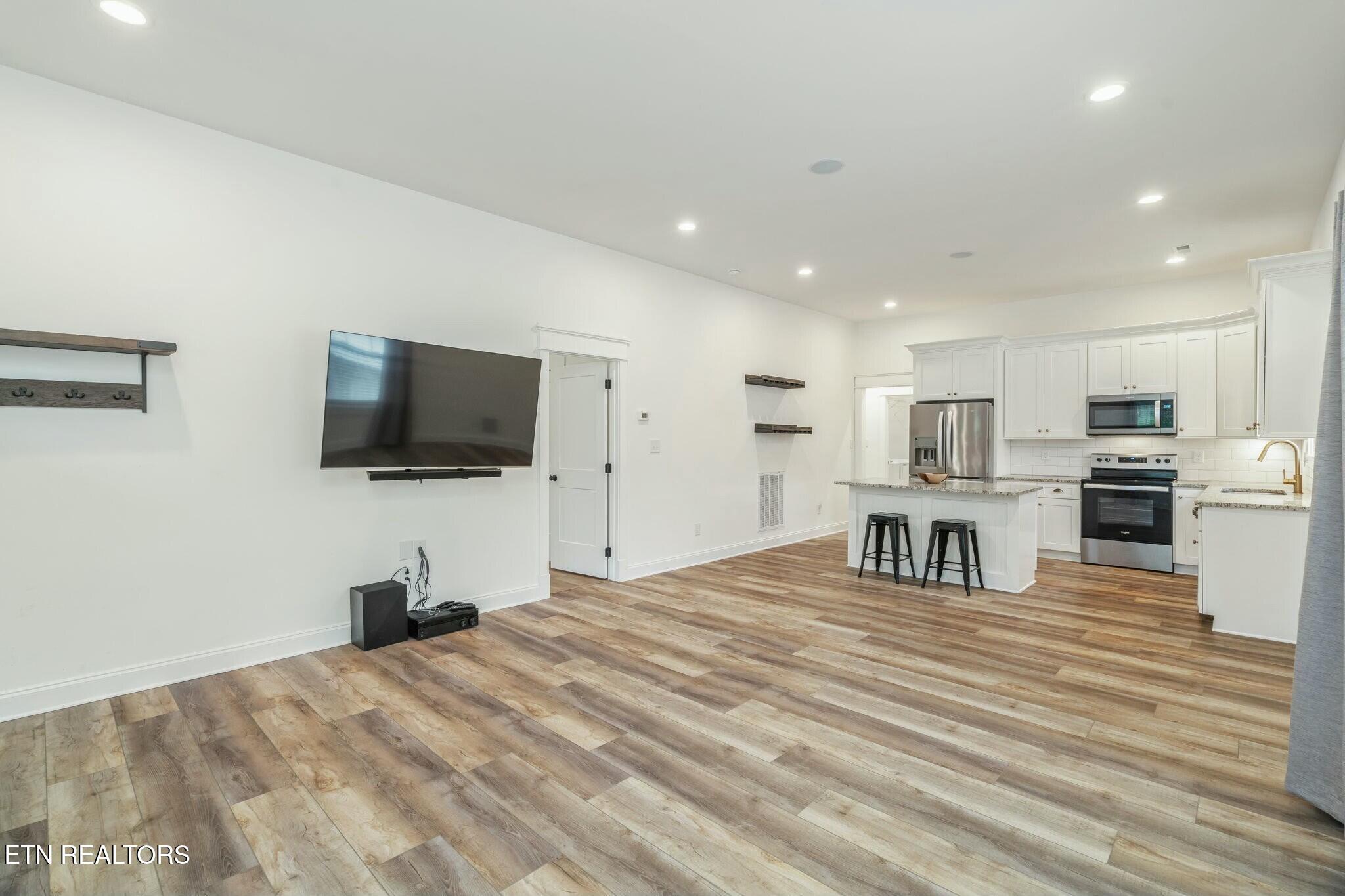 2102 Bernhurst Drive