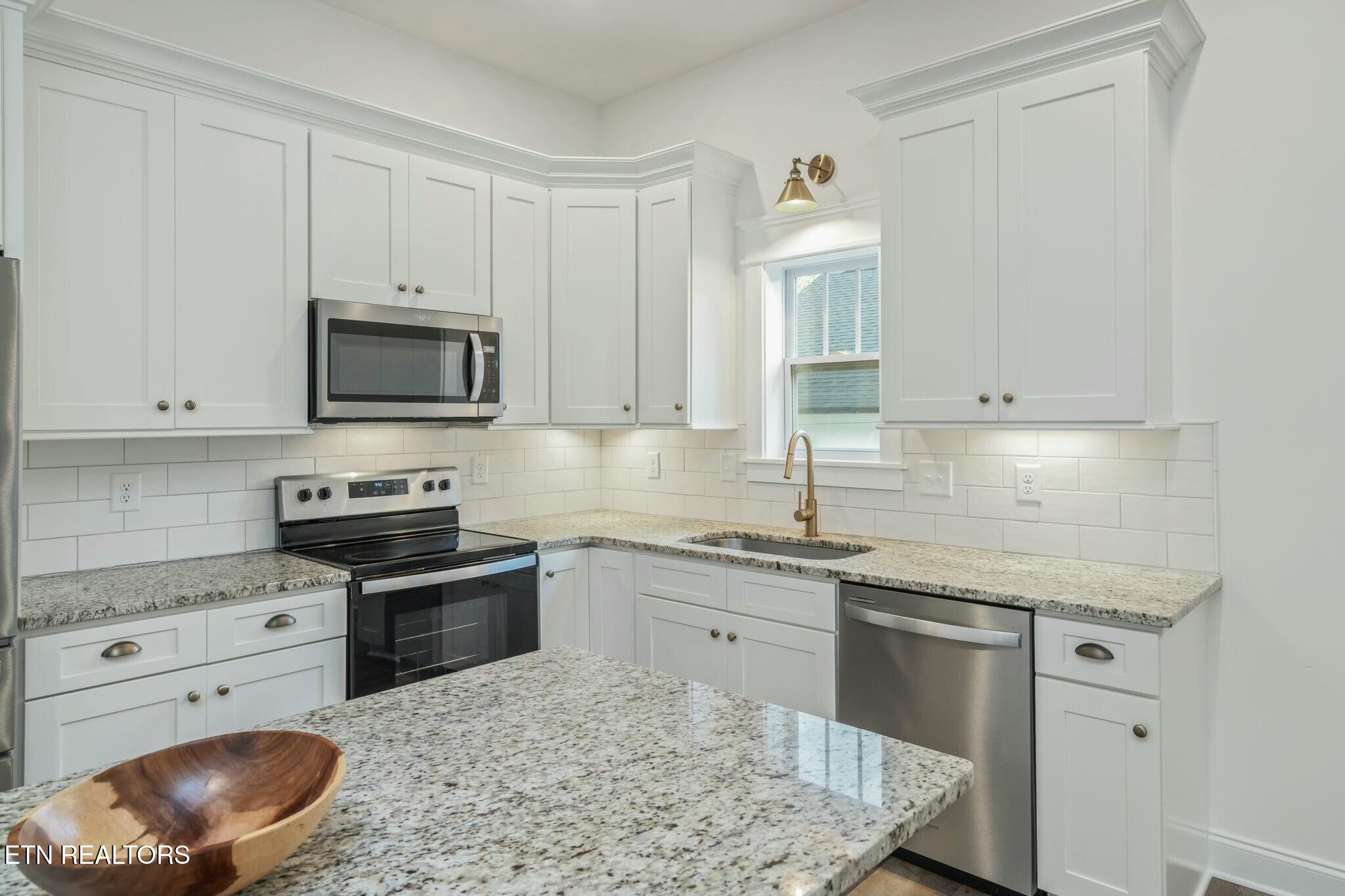 2102 Bernhurst Drive