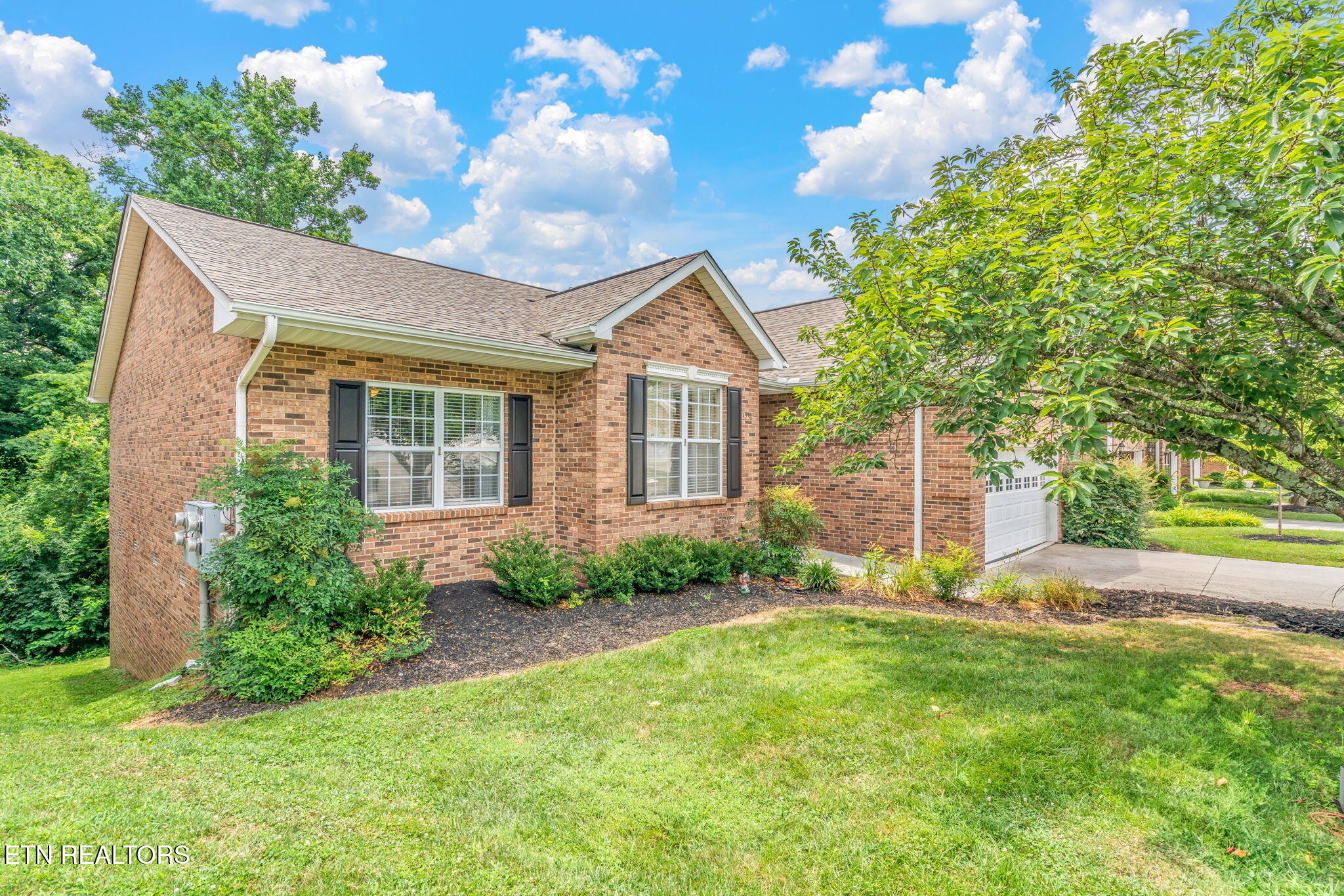 3238 Mountain Spring Way