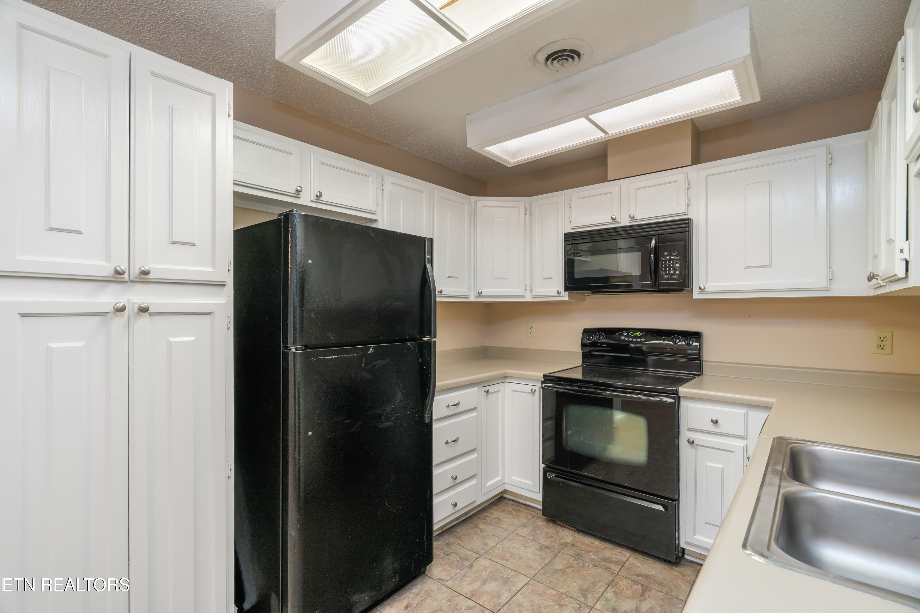 7727 Wilmington Drive