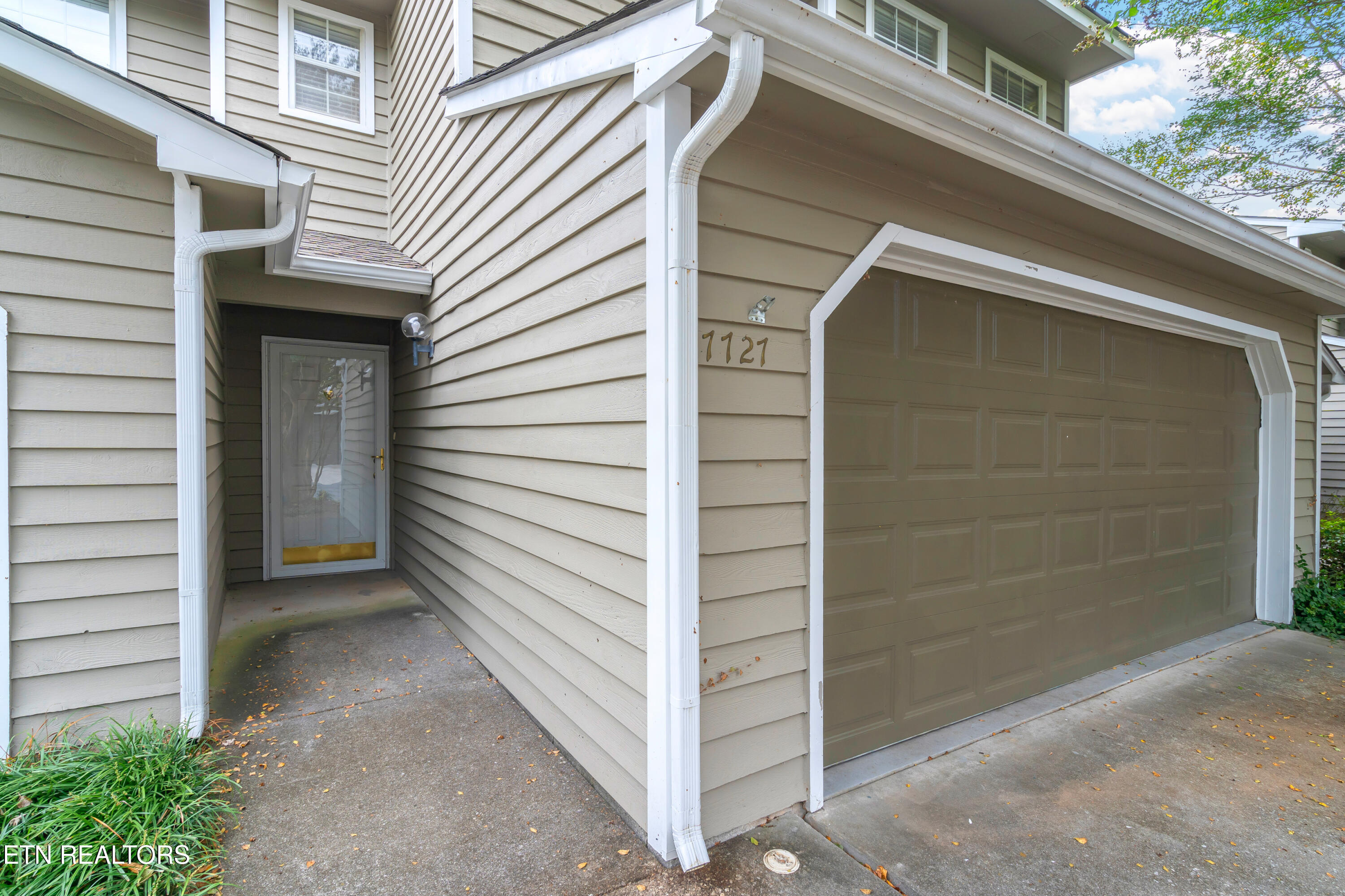 7727 Wilmington Drive