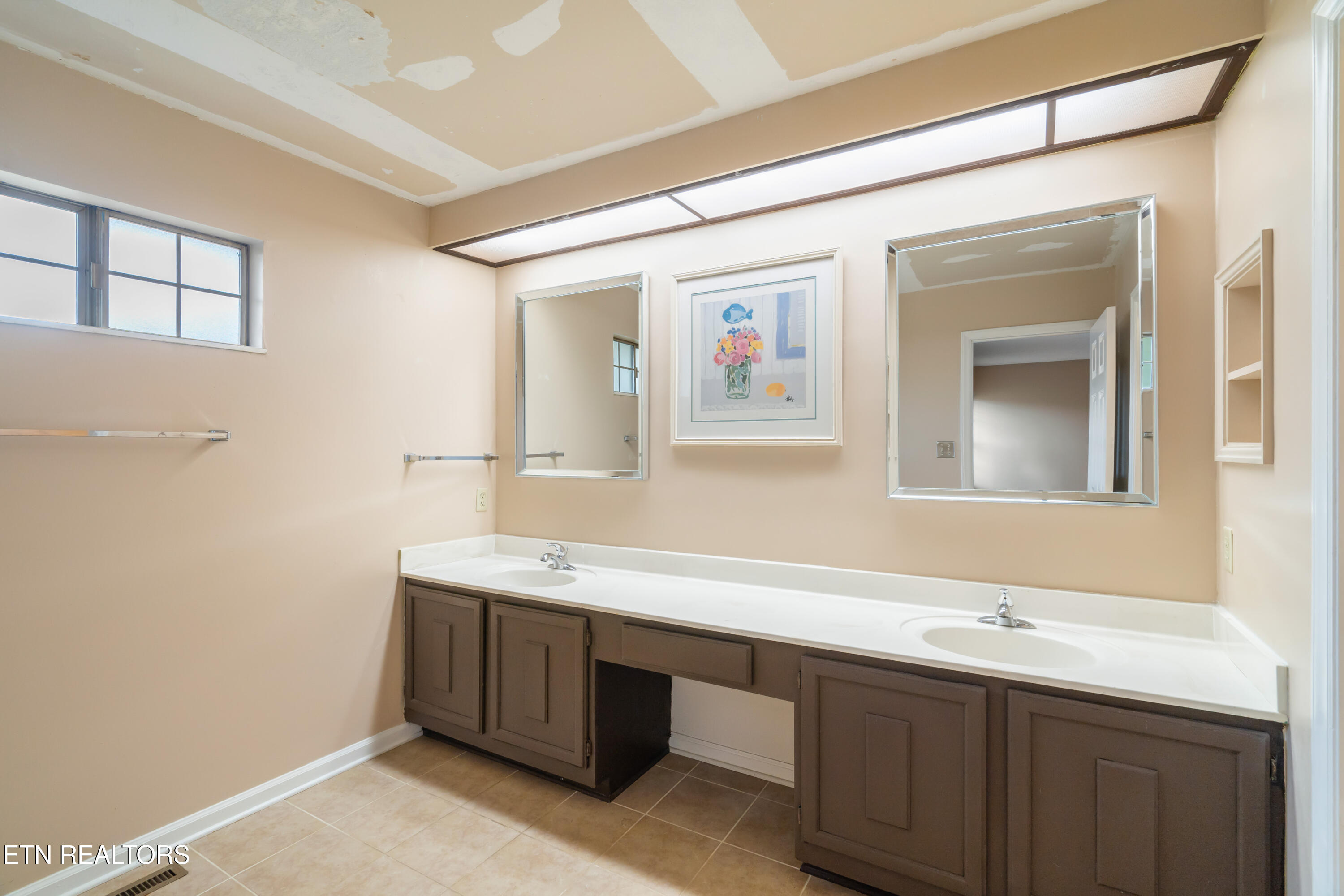 7727 Wilmington Drive