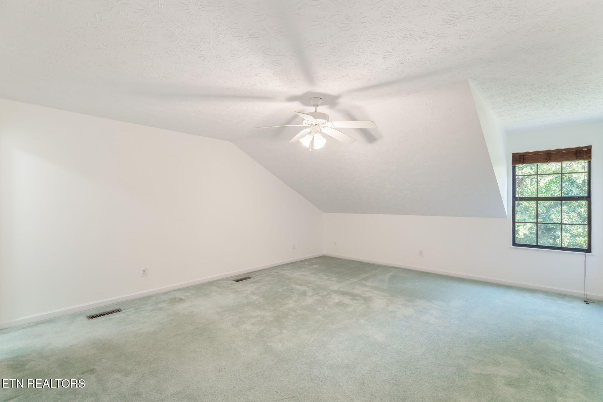 708 Rose Garden Way