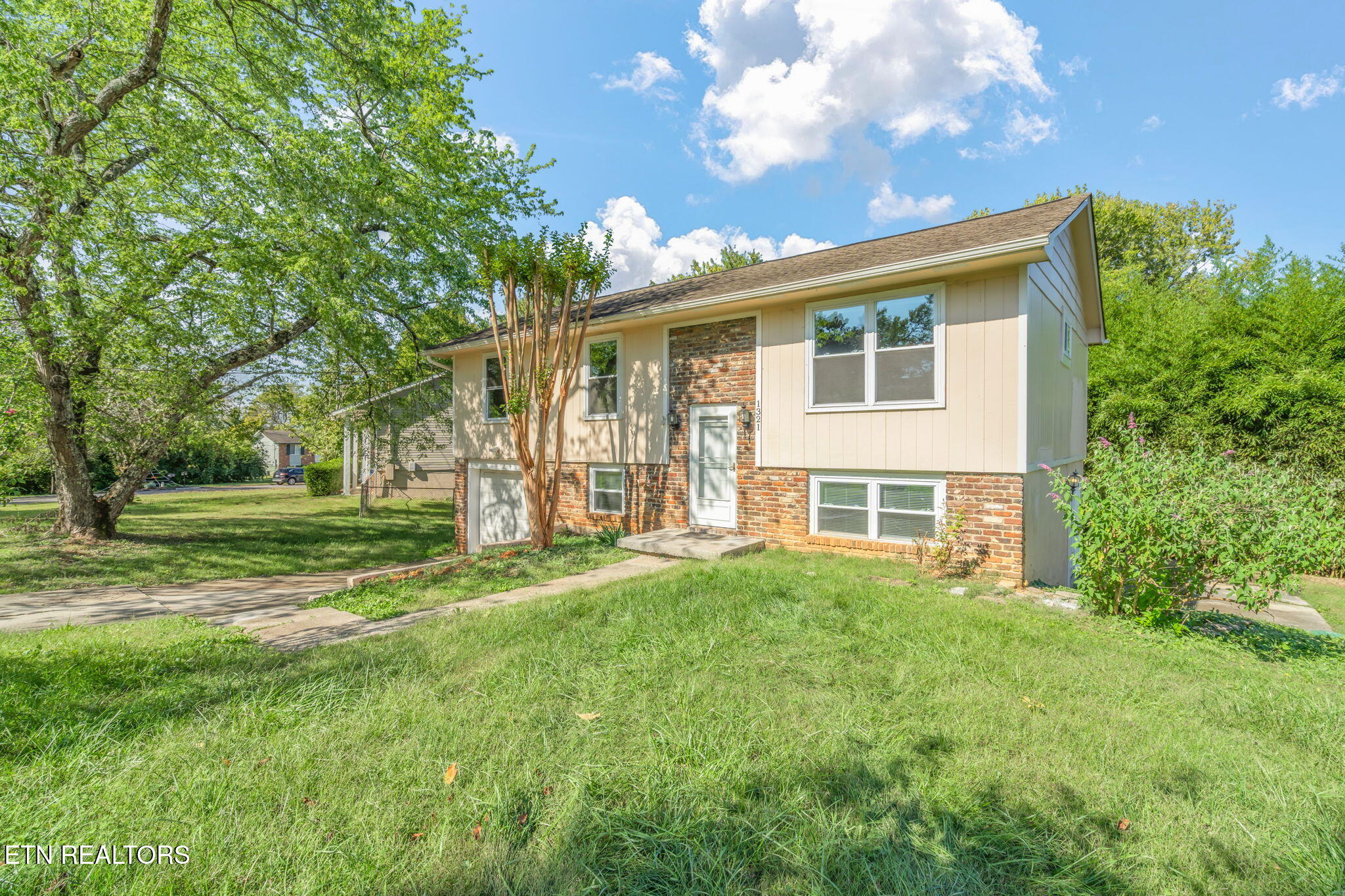 1321 Scotsbury Circle