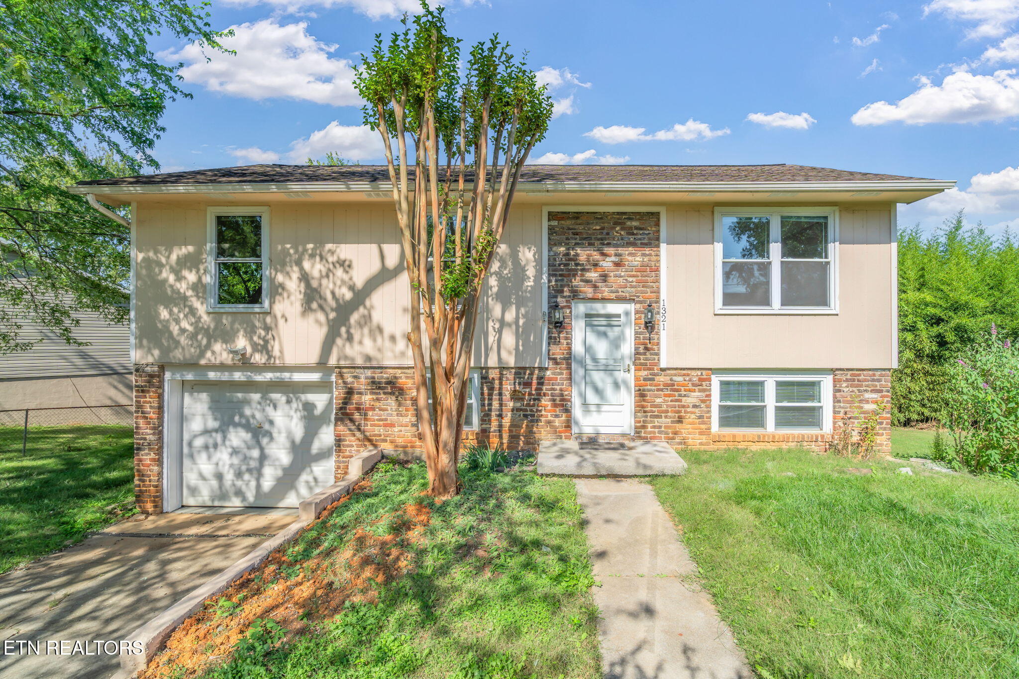 1321 Scotsbury Circle