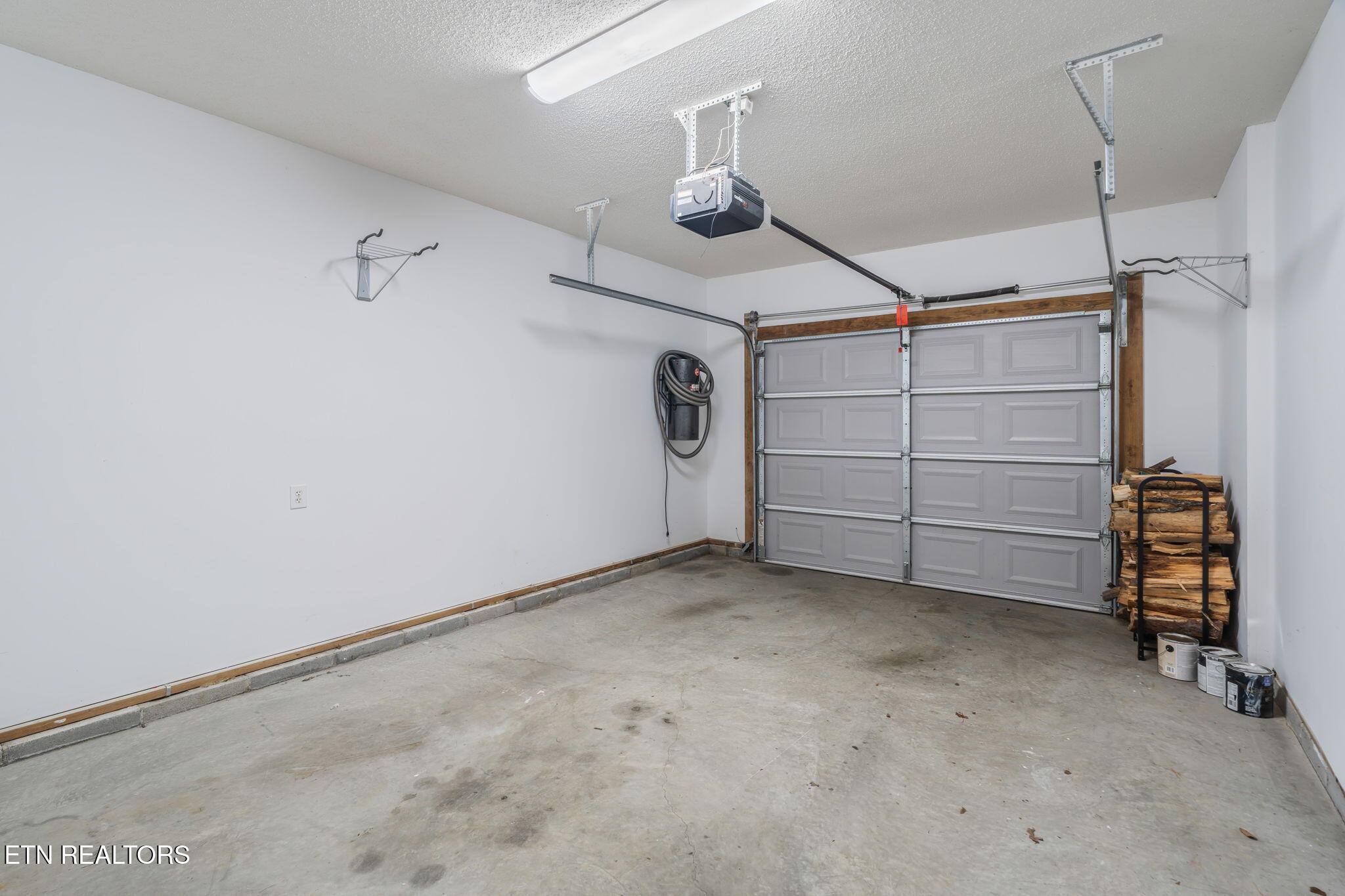 1728 Delmonte Way, Knoxville