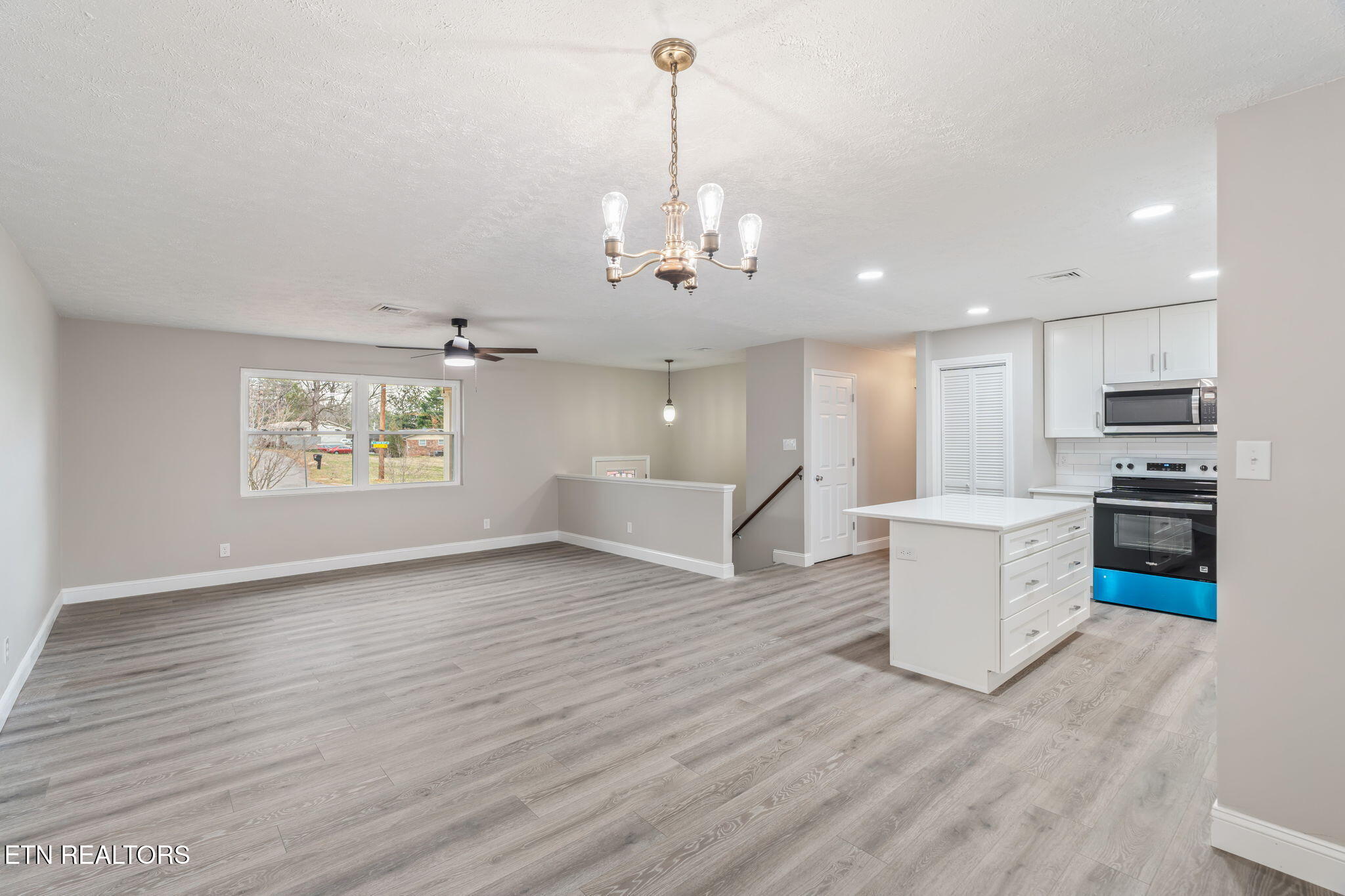 701 S Cedar Bluff Rd