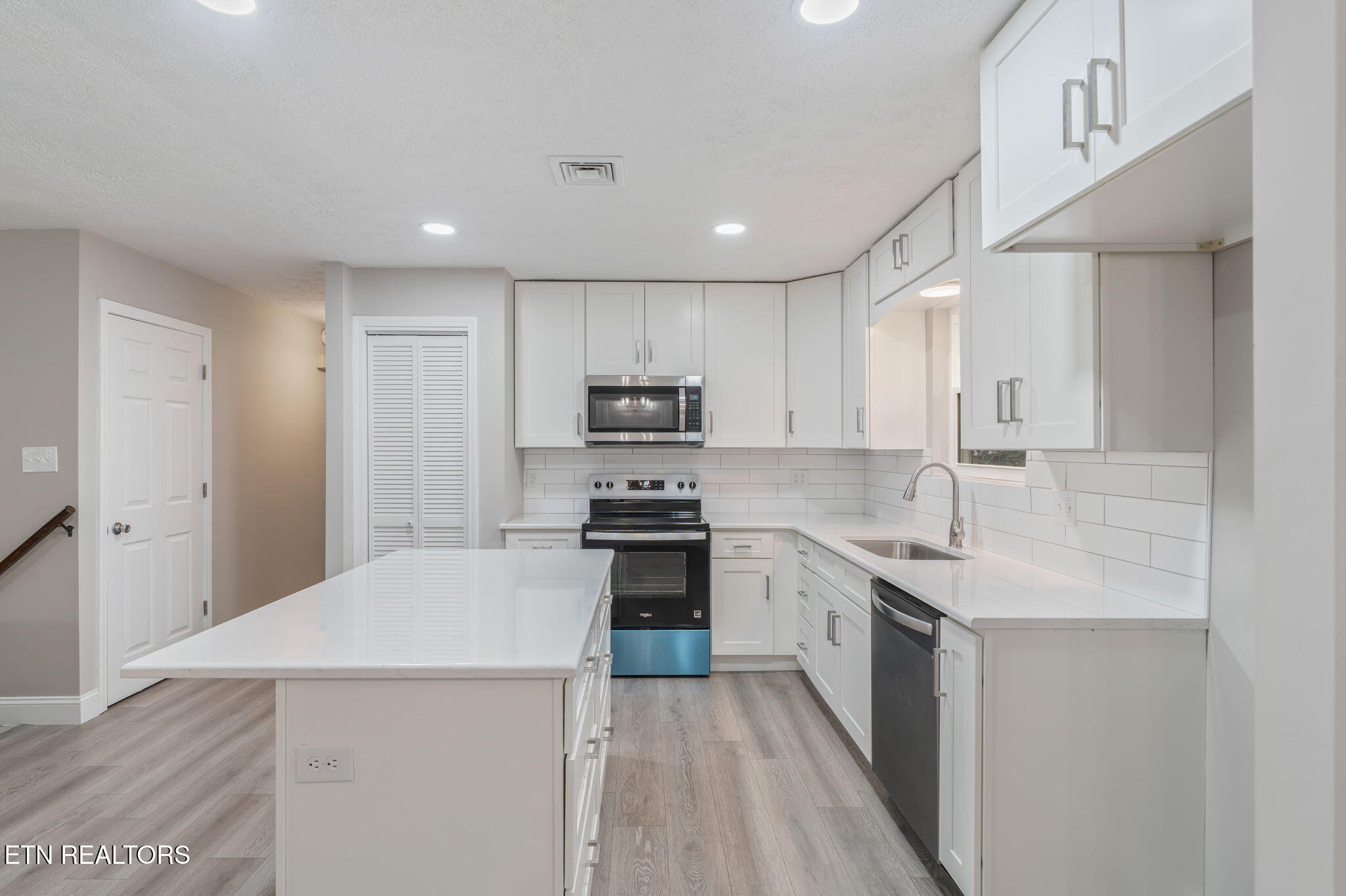 701 S Cedar Bluff Rd