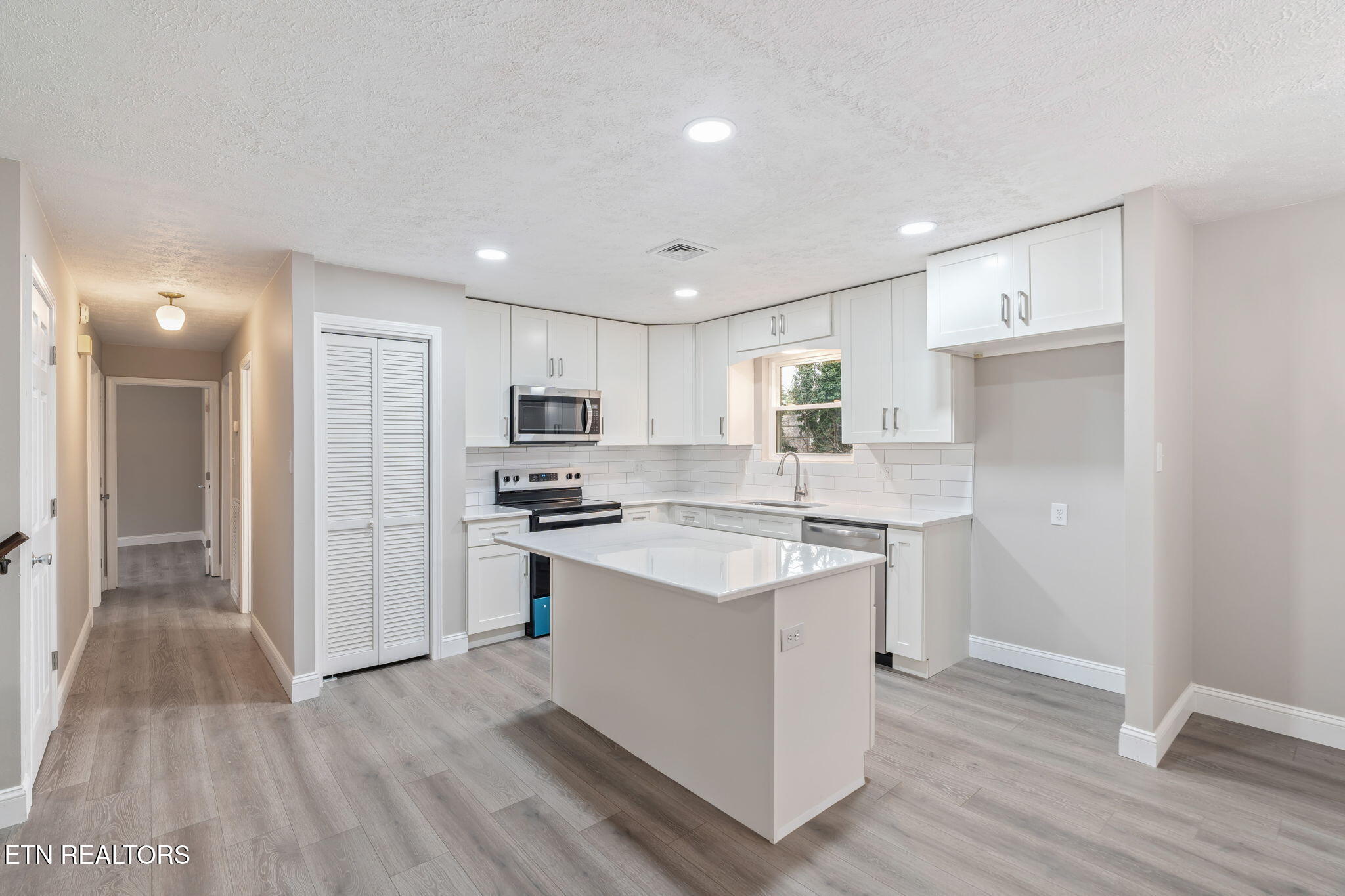 701 S Cedar Bluff Rd