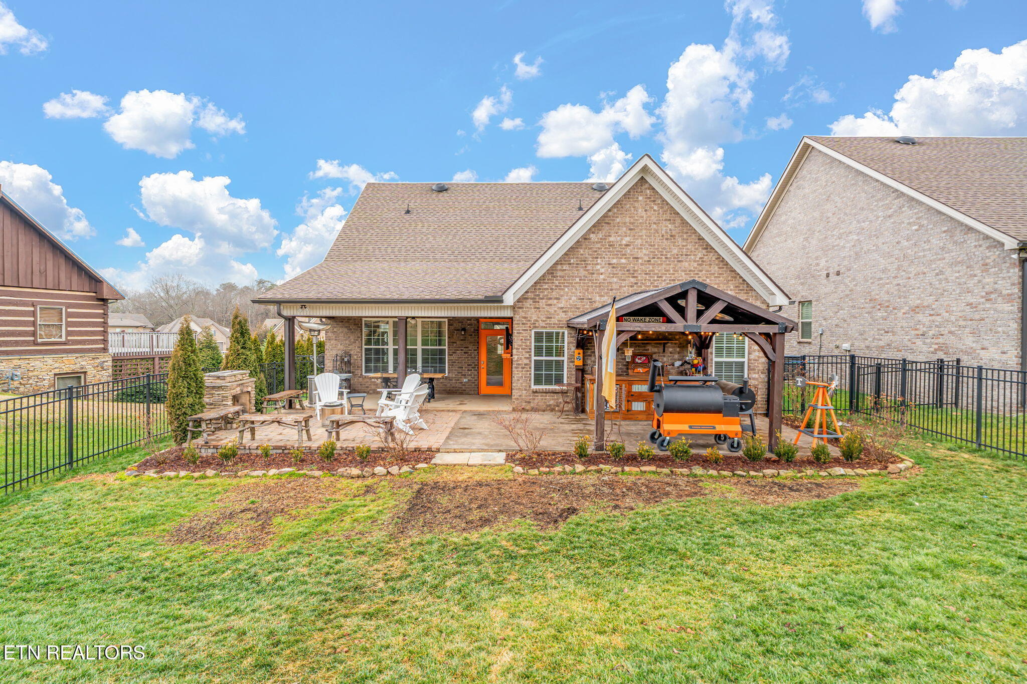 750 Valley Glen Blvd